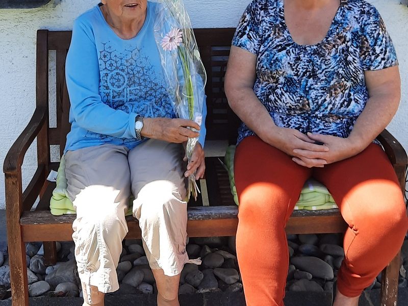 Der PVÖ sagst mit Blumen: Ein herzliches Dankeschön fürs Dabeisein. Der PVÖ sagst mit Blumen: Ein herzliches Dankeschön fürs Dabeisein.