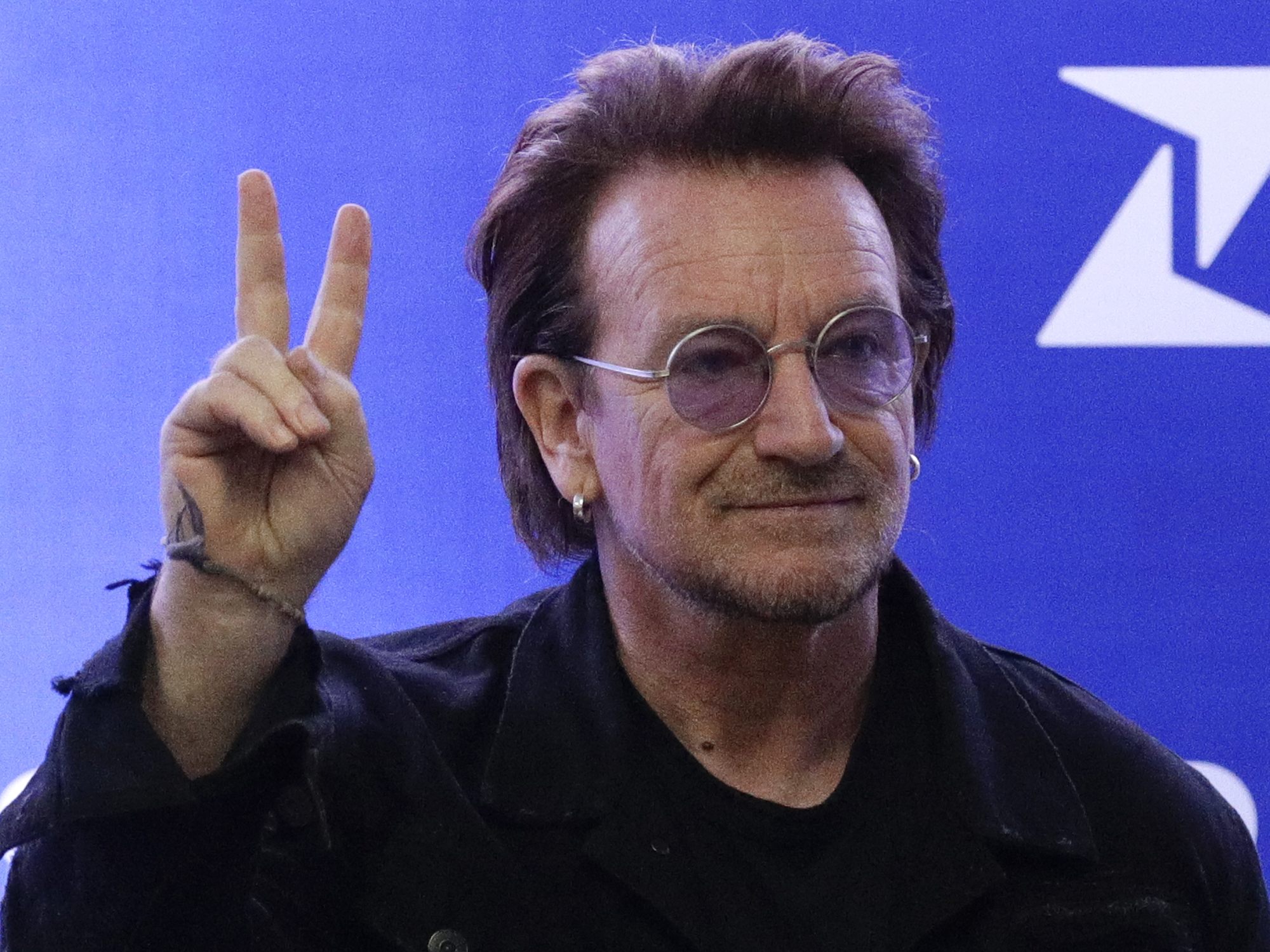 Bono ist bekennender Fußball-Fan. Bono ist bekennender Fußball-Fan.