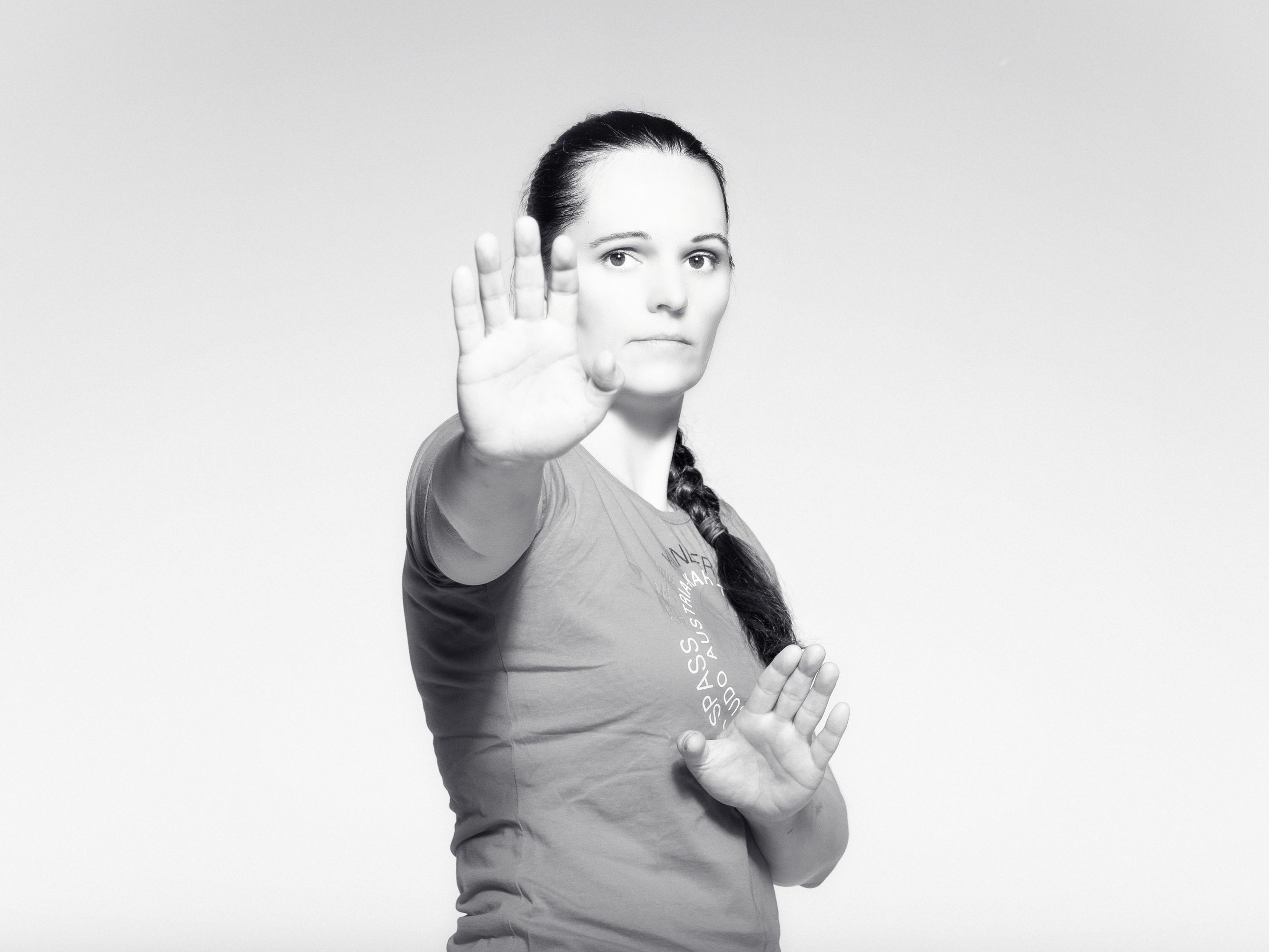 Selbstverteidigung für Frauen und Mädchen Selbstverteidigung für Frauen und Mädchen
