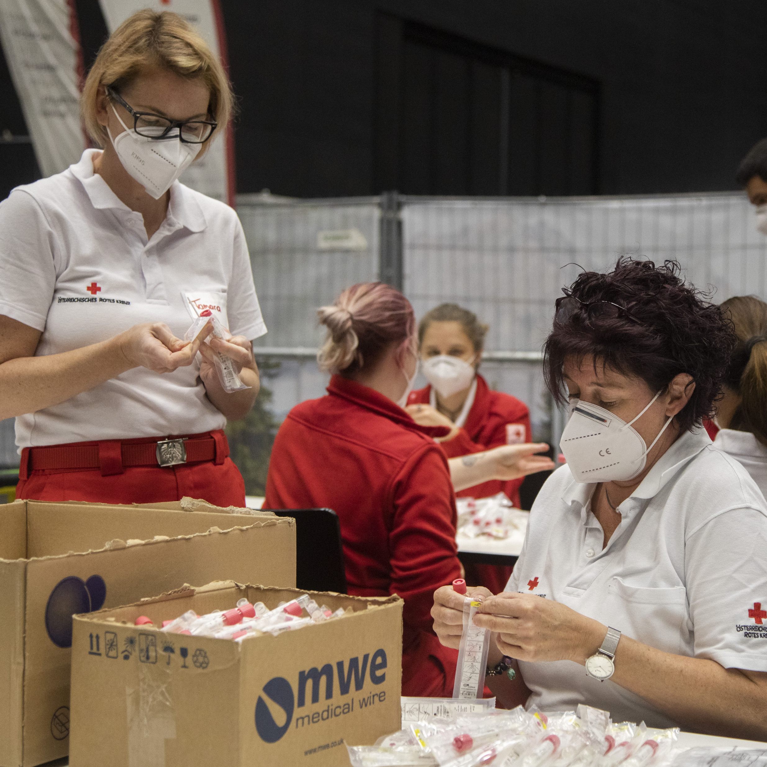 Infektionszahlen und Inzidenzen gehen weiter zurück.