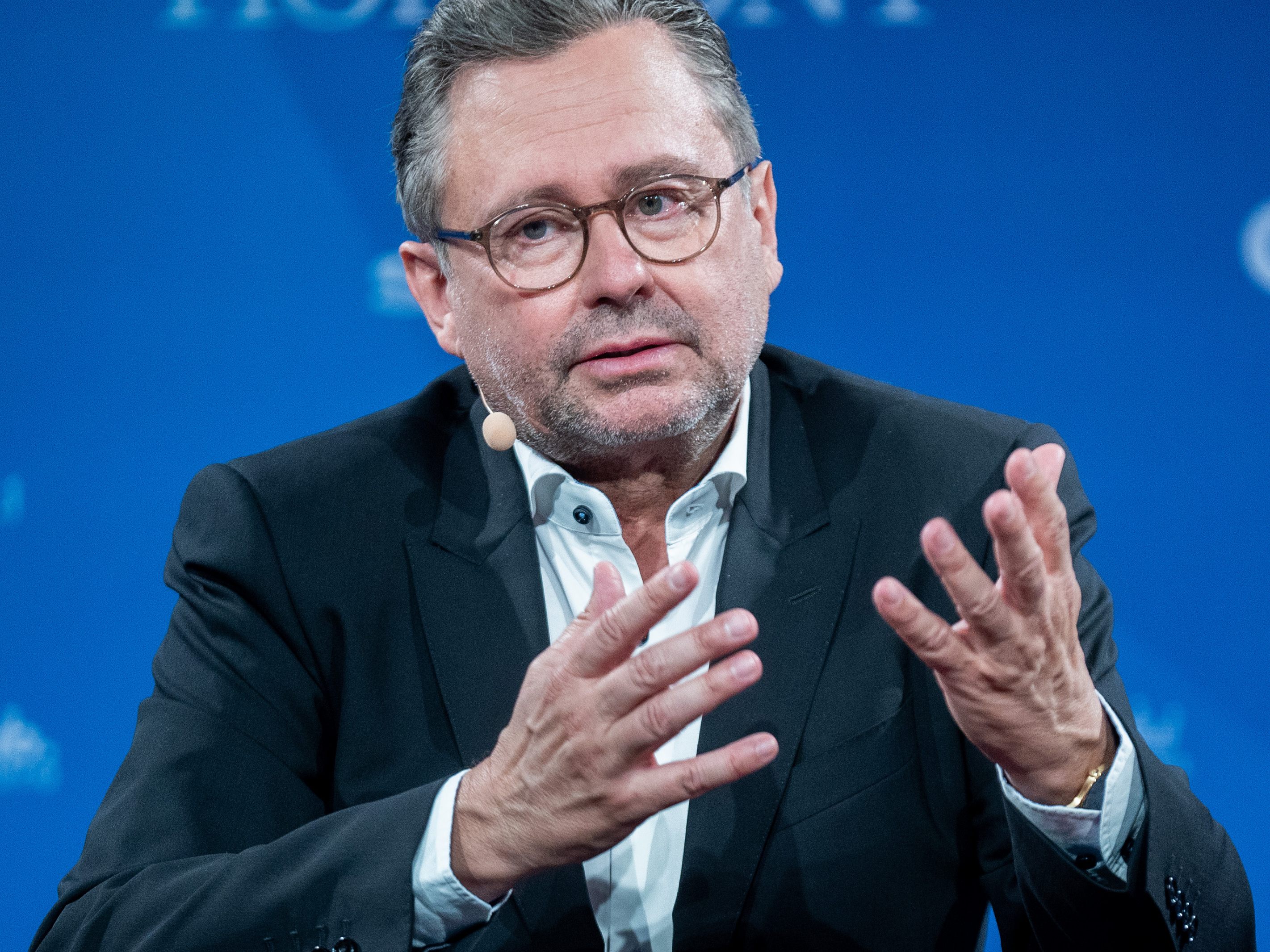 Redakteure kritisieren Übertragung ohne journalistischen Grund - Generaldirektor Wrabetz gab als Reaktion eine neue Weisung zu Livestreams in der ORF-TV-Thek aus. Redakteure kritisieren Übertragung ohne journalistischen Grund - Generaldirektor Wrabetz gab als Reaktion eine neue Weisung zu Livestreams in der ORF-TV-Thek aus.