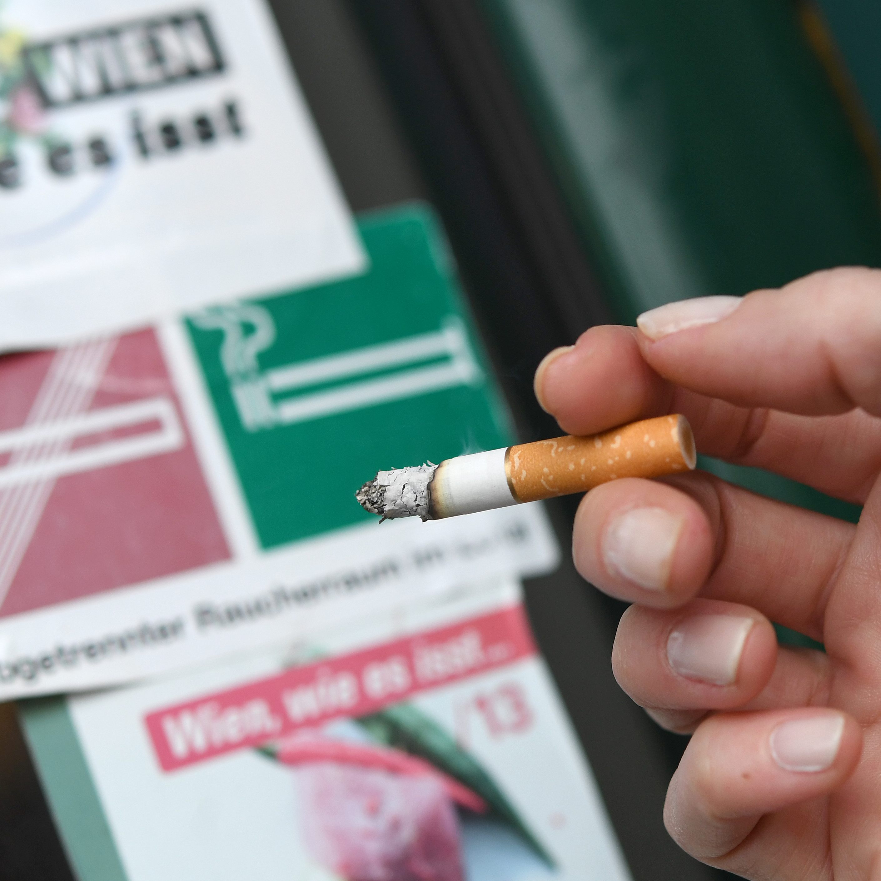 In Österreich ist der Glimmstängel immer noch beliebt.