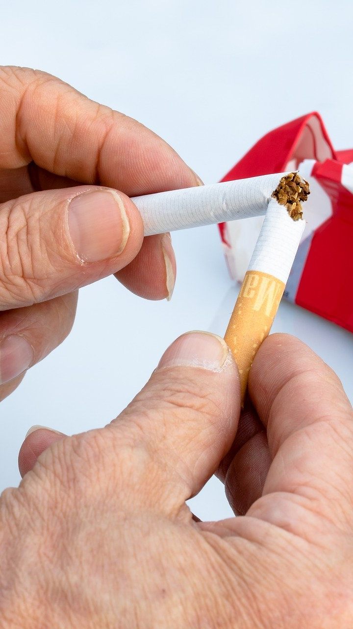 Einen sselbst organisierten Rauchstopp sehen Ärzte als weniger erfolgsversprechend an als die stationäre Variante