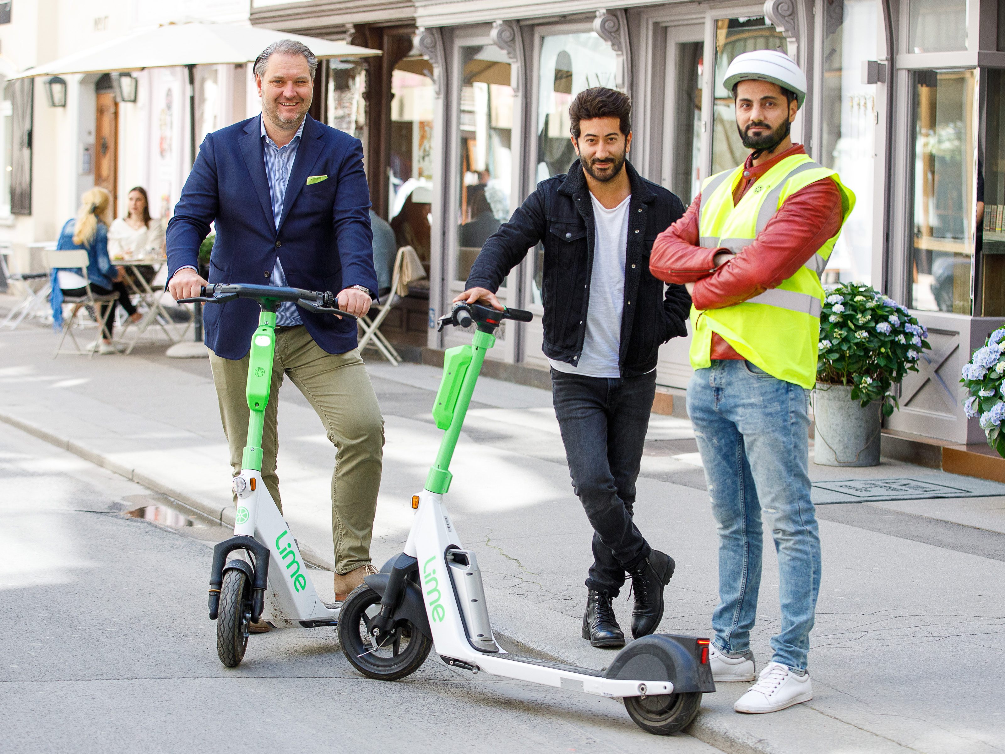 Der Scooter-Sheriff sorgt dafür, dass alle Lime-Scooter richtig abgestellt werden. Der Scooter-Sheriff sorgt dafür, dass alle Lime-Scooter richtig abgestellt werden.