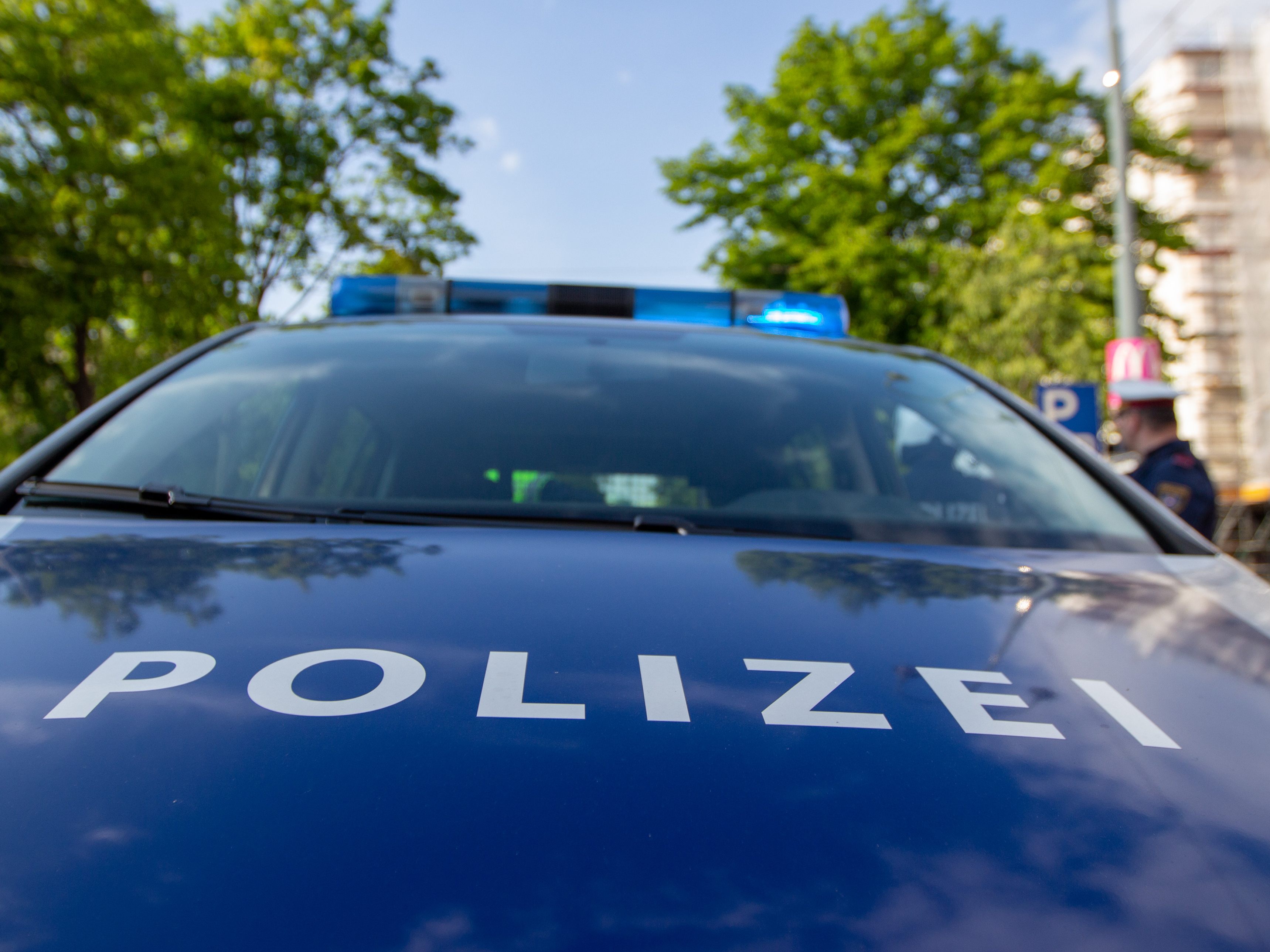 Die Polizei war mit einem 25-Jährigem beschäftigt.