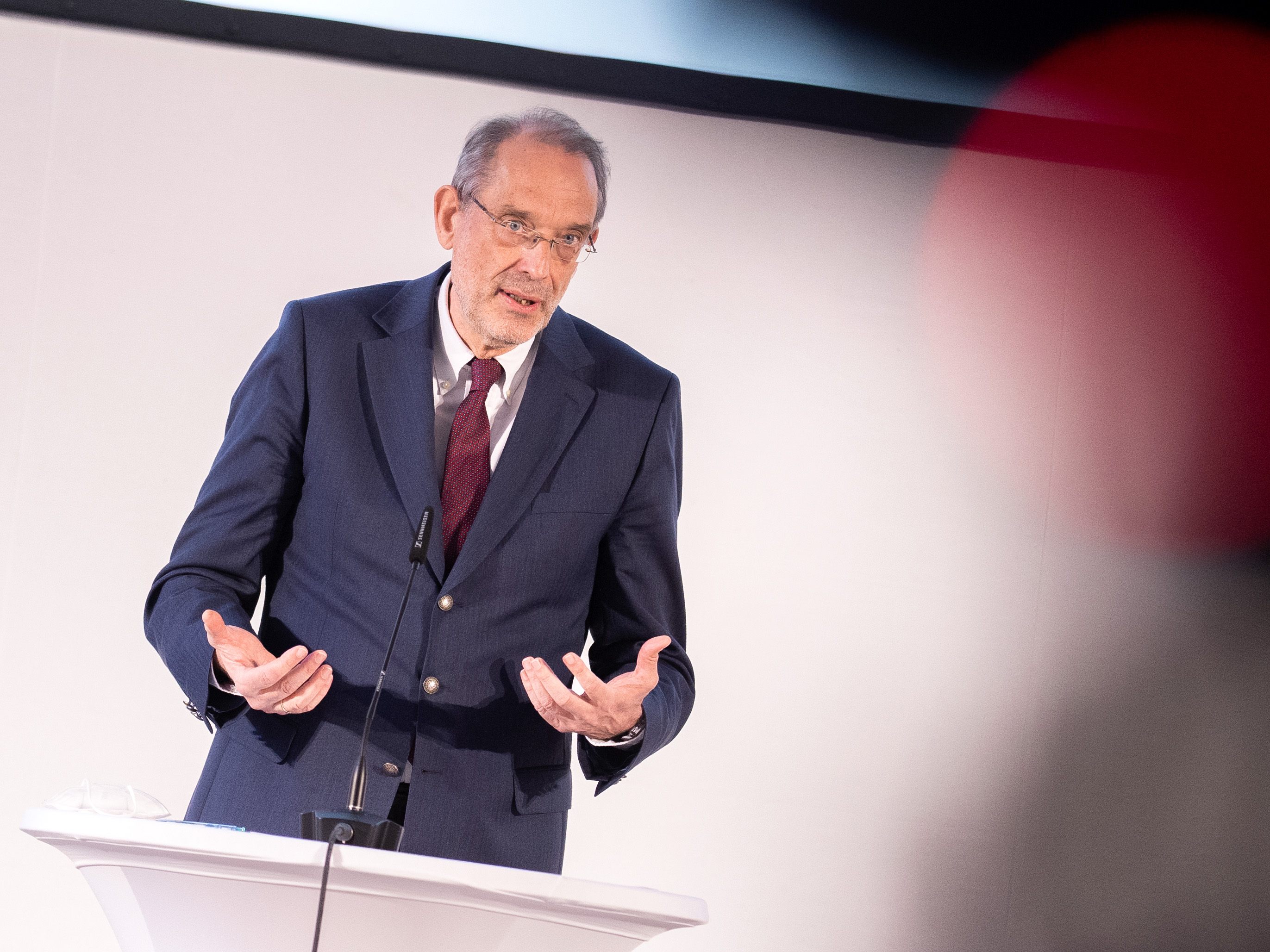 Die Kosten für das Förderpaket von Heinz Faßmann (ÖVP): 200 Millionen Euro.