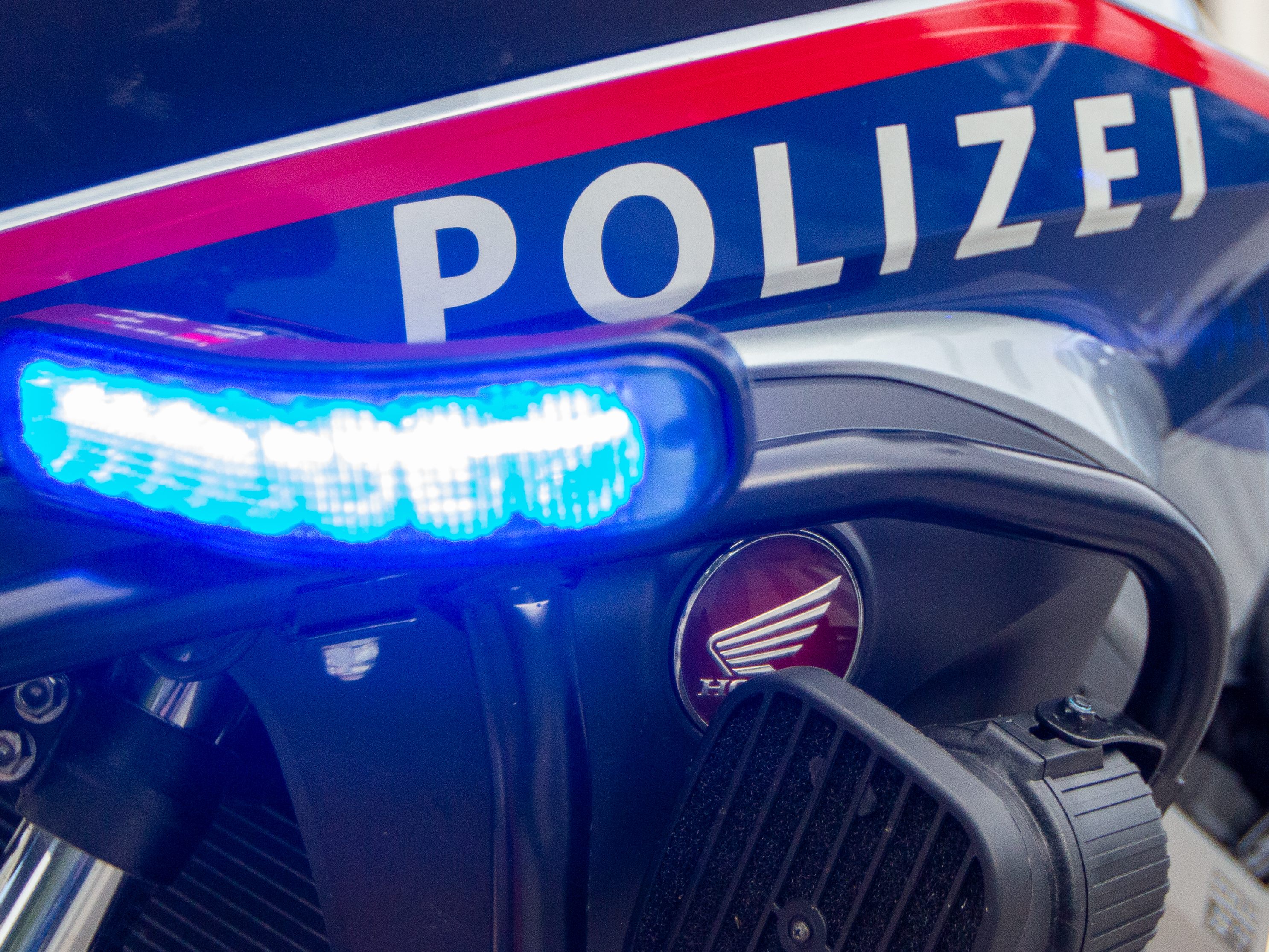 Der 18. Wiener Bezirk wurde Schauplatz eines Faustschlags gegen einen Polizisten. Der 18. Wiener Bezirk wurde Schauplatz eines Faustschlags gegen einen Polizisten.