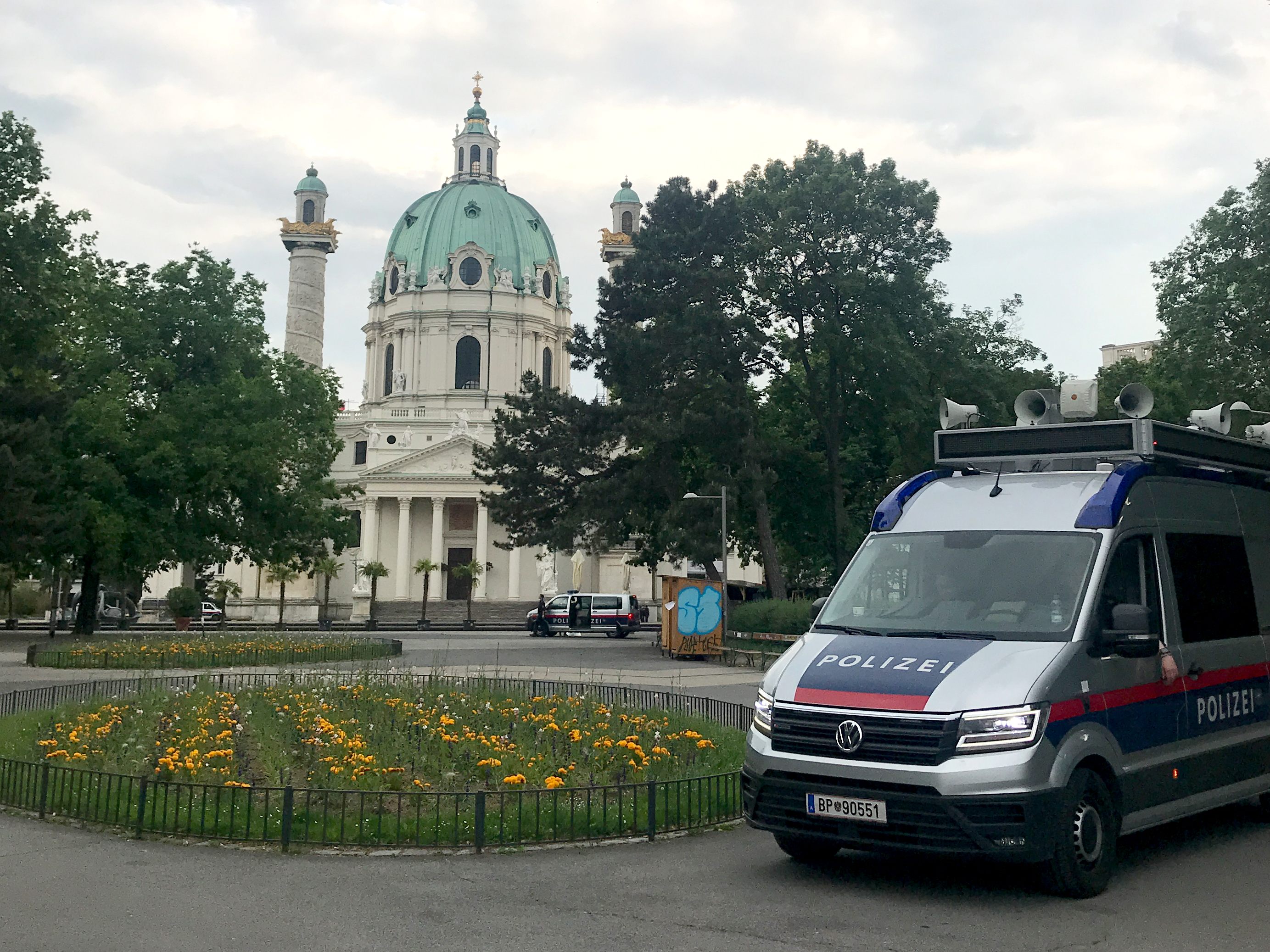 Am Samstag war es am Karlsplatz zu Ausschreitungen um feiernde Jugendliche gekommen Am Samstag war es am Karlsplatz zu Ausschreitungen um feiernde Jugendliche gekommen
