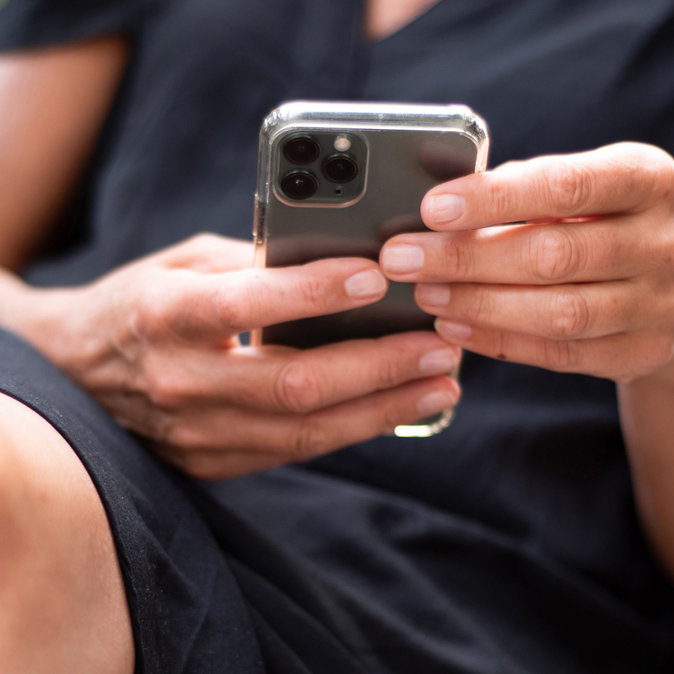 Informationen gibt es zu wichtigen Punkten beim Handy-Kauf.