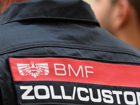 Das Finanzministerium schreibt 423 Jobs aus.