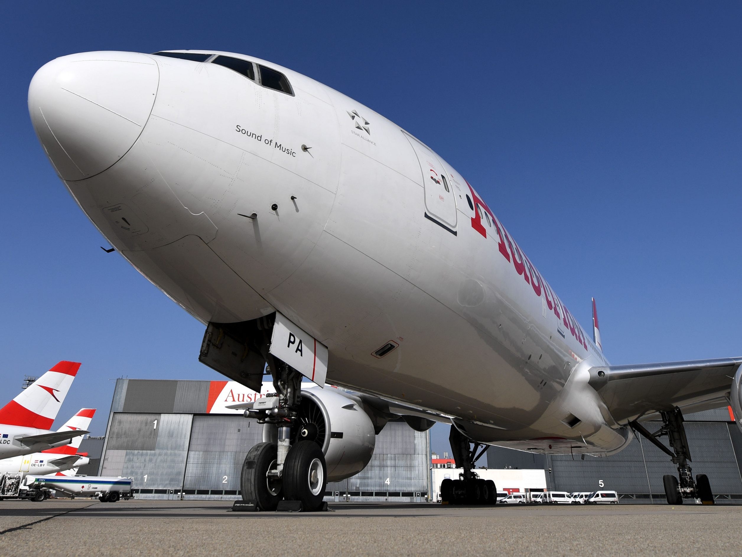 Bis sich der Flugverkehr jedoch komplett erholt hat, werden wohl noch Jahre vergehen. Bis sich der Flugverkehr jedoch komplett erholt hat, werden wohl noch Jahre vergehen.