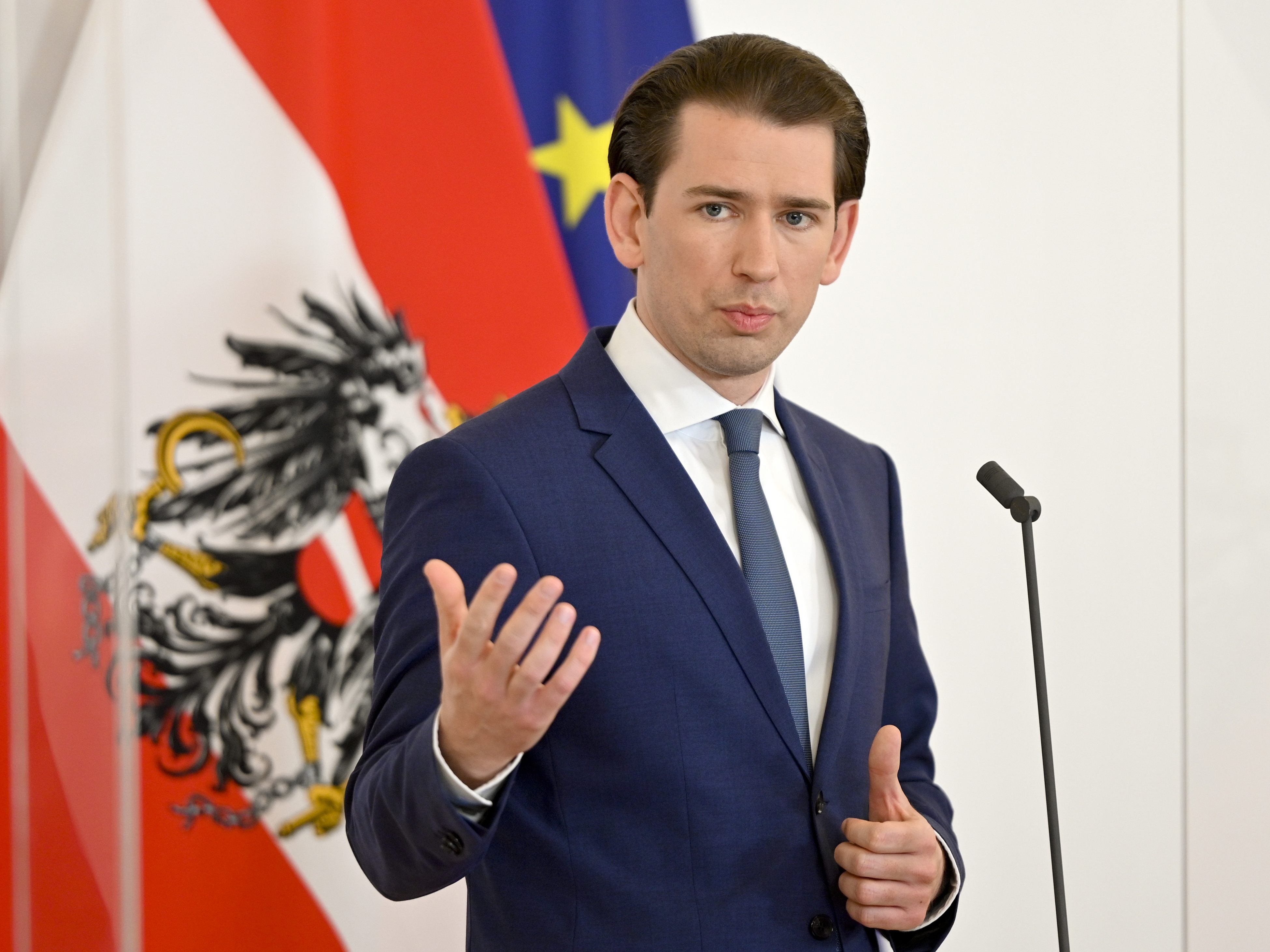 Kurz ist gegen eine "Entwertung" der Staatsbürgerschaft: "Ich lehne das ab" Kurz ist gegen eine "Entwertung" der Staatsbürgerschaft: "Ich lehne das ab"