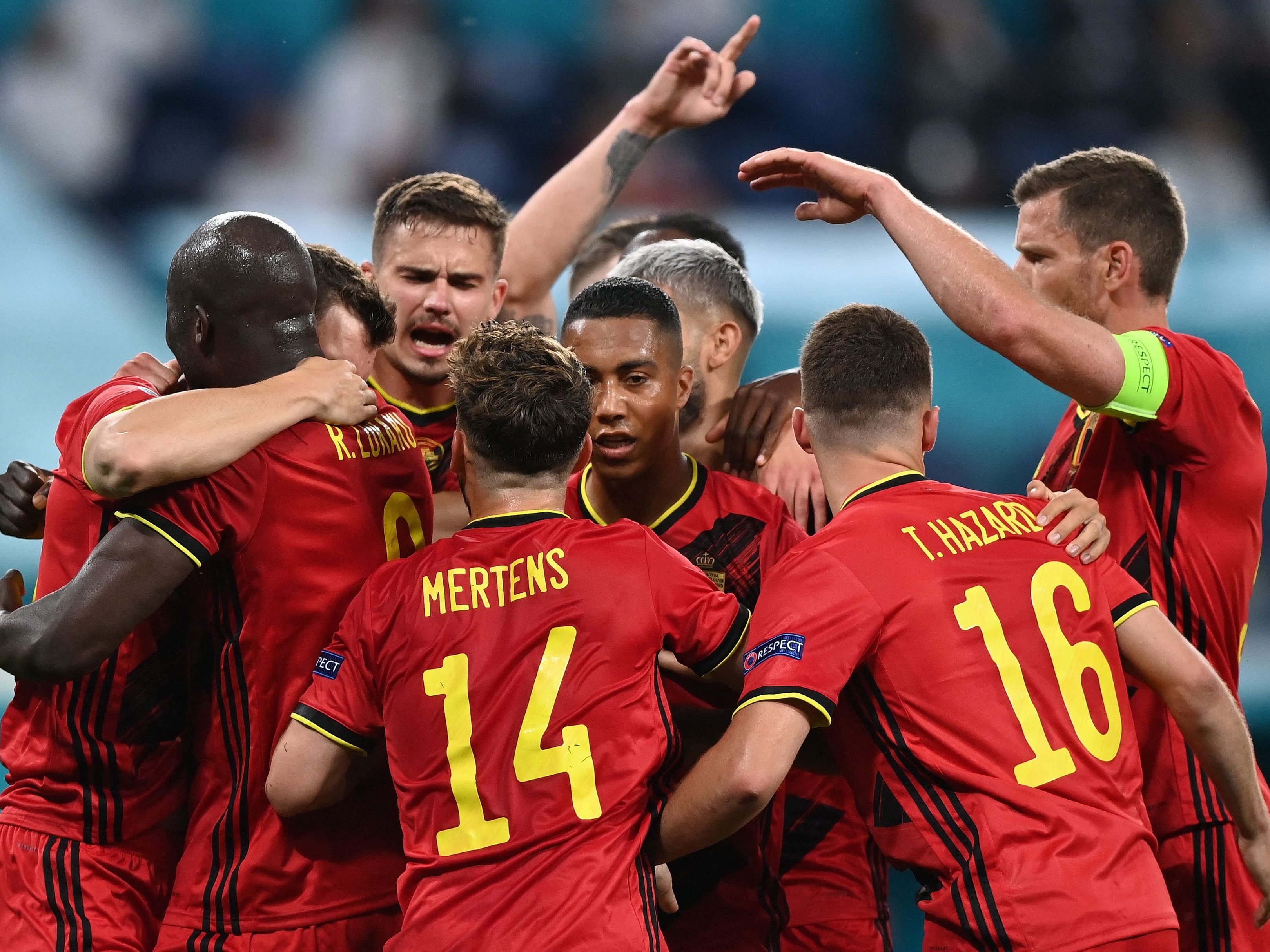 EM Gruppe B: Belgien besiegt Russland mit 3:0. EM Gruppe B: Belgien besiegt Russland mit 3:0.