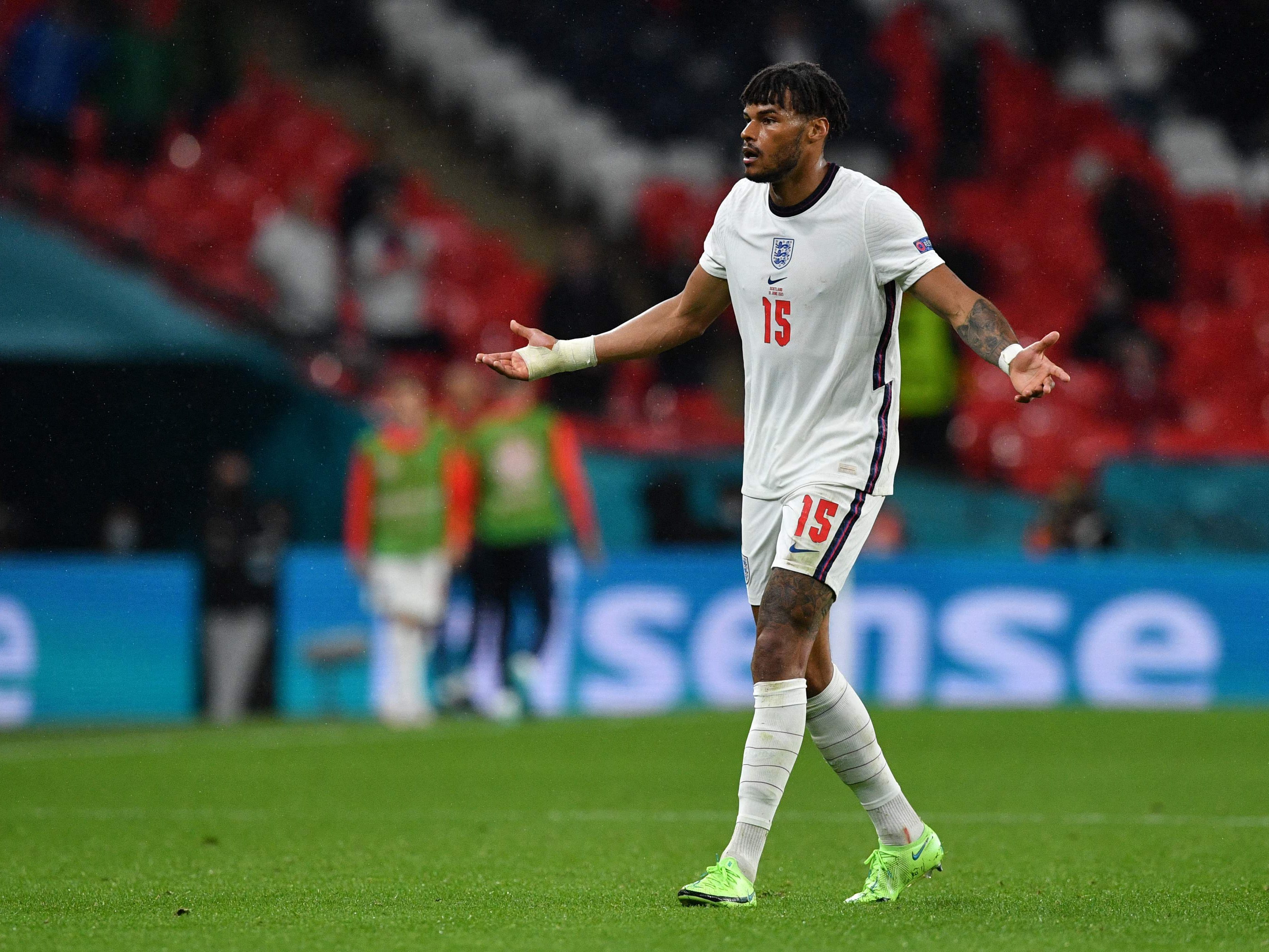 England holte in London gegen Schottland nur Nullnummer. England holte in London gegen Schottland nur Nullnummer.