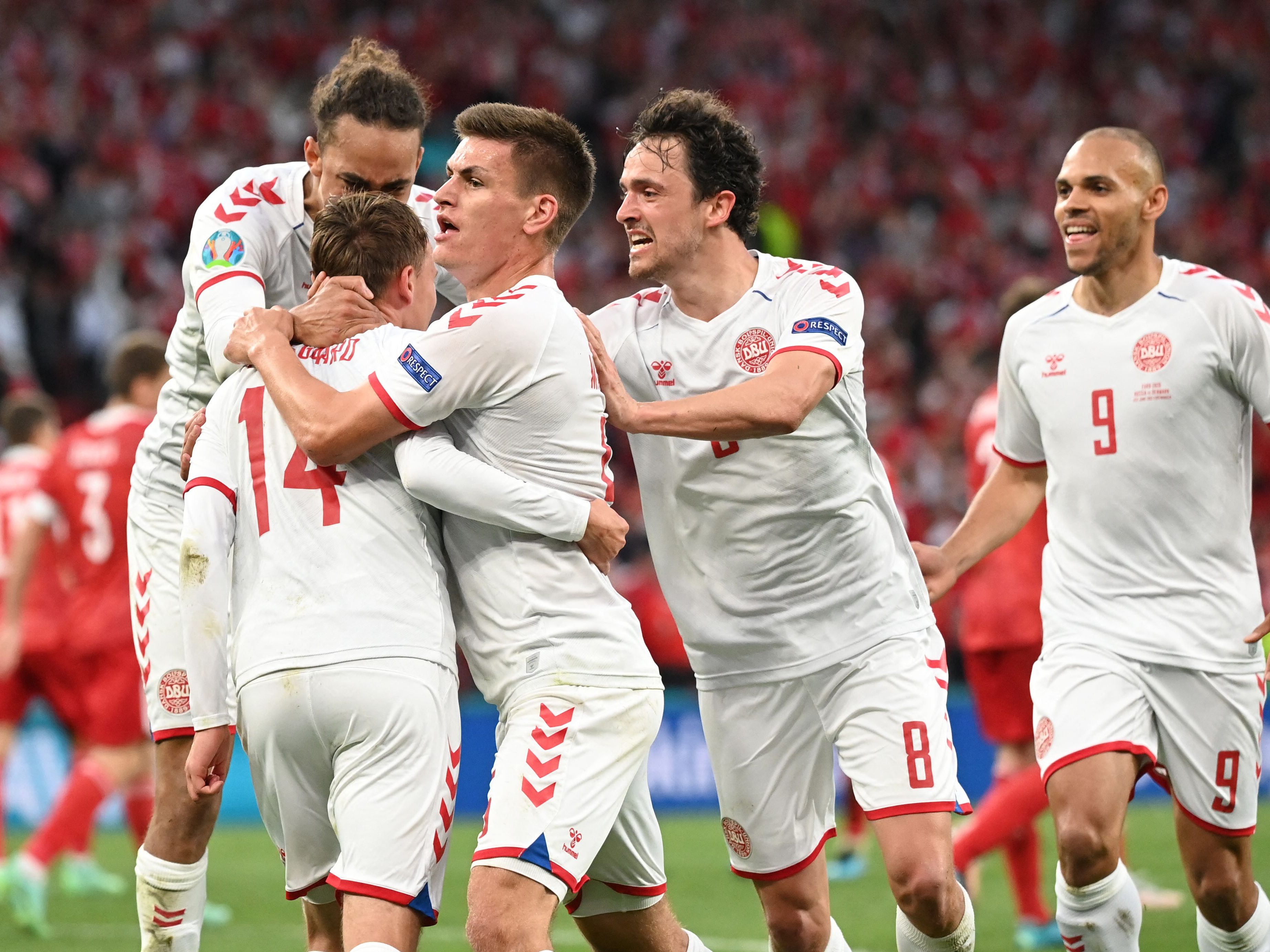 Dänemark erspielt mit 4:1-Sieg über Russland den EM-Aufstieg. Dänemark erspielt mit 4:1-Sieg über Russland den EM-Aufstieg.