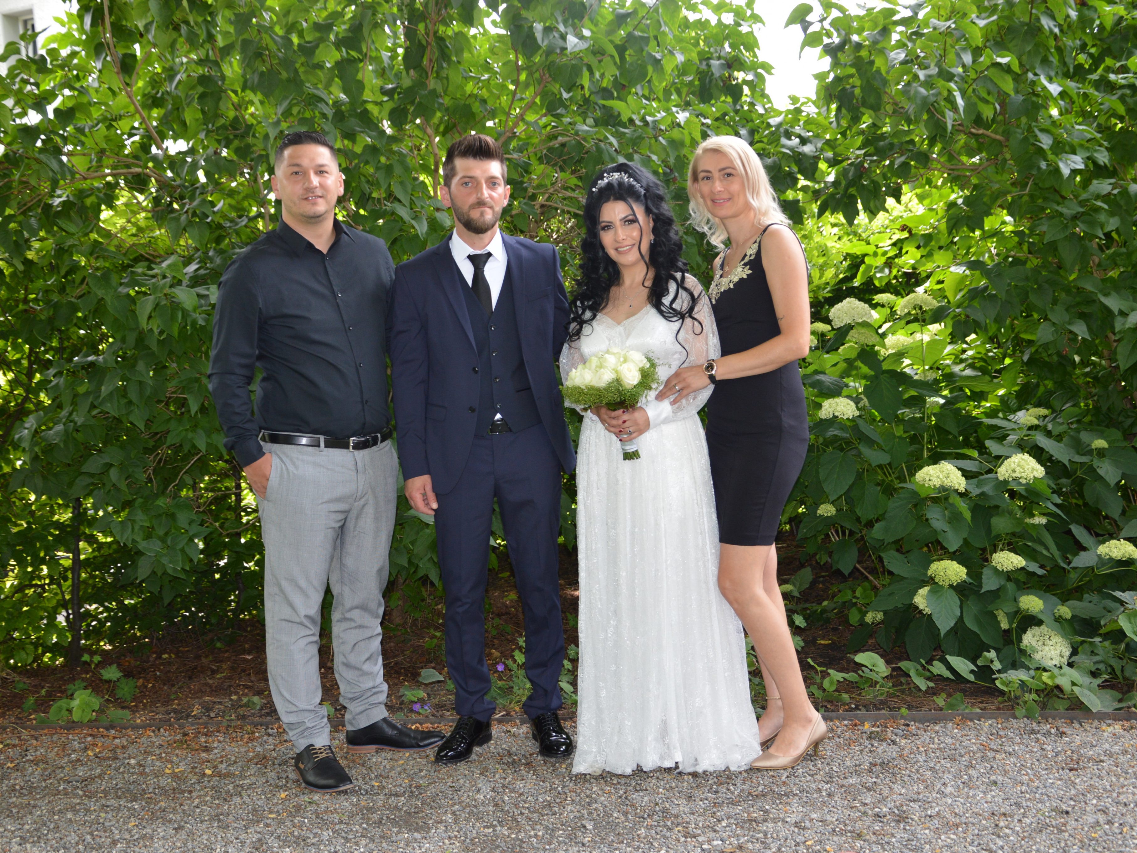 Yesim Veziroglu und Selcuk Kazar feierten standesamtliche Hochzeit.