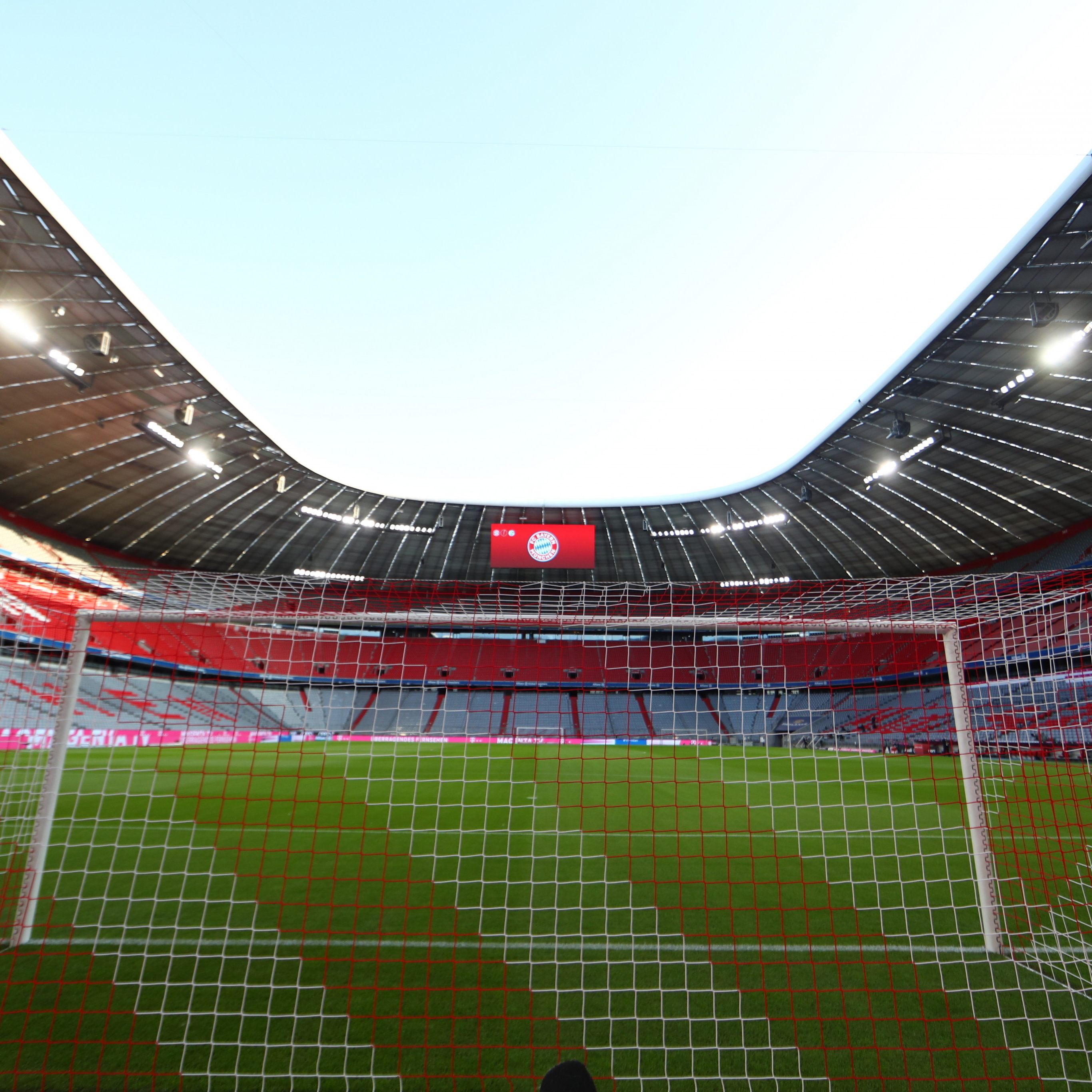 EM-Spiele in München vor jeweils rund 14.000 Zuschauern.