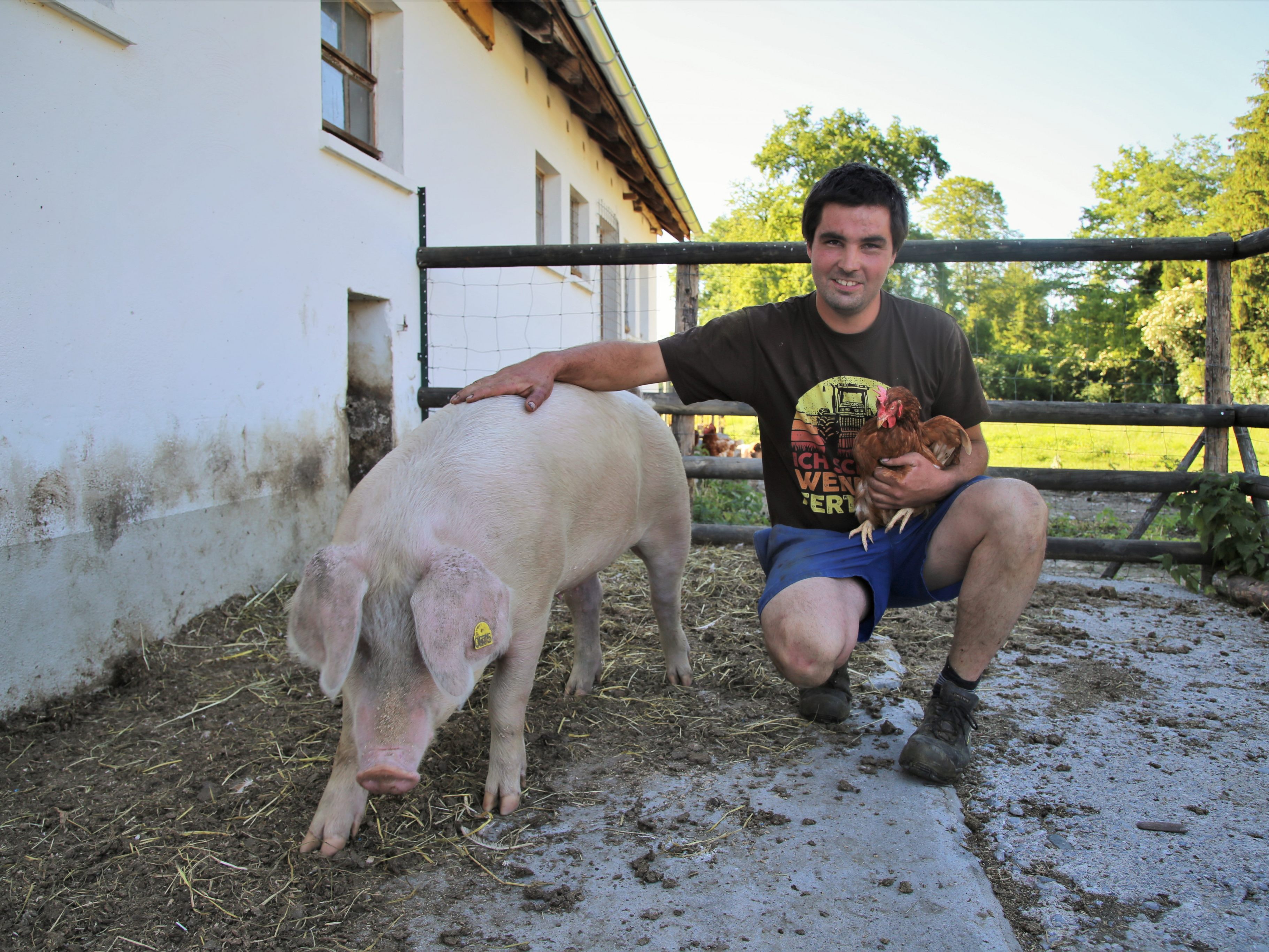 Lukas Enzenhofer ist es wichtig, dass die Tiere artgerecht und nachhaltig gehalten.