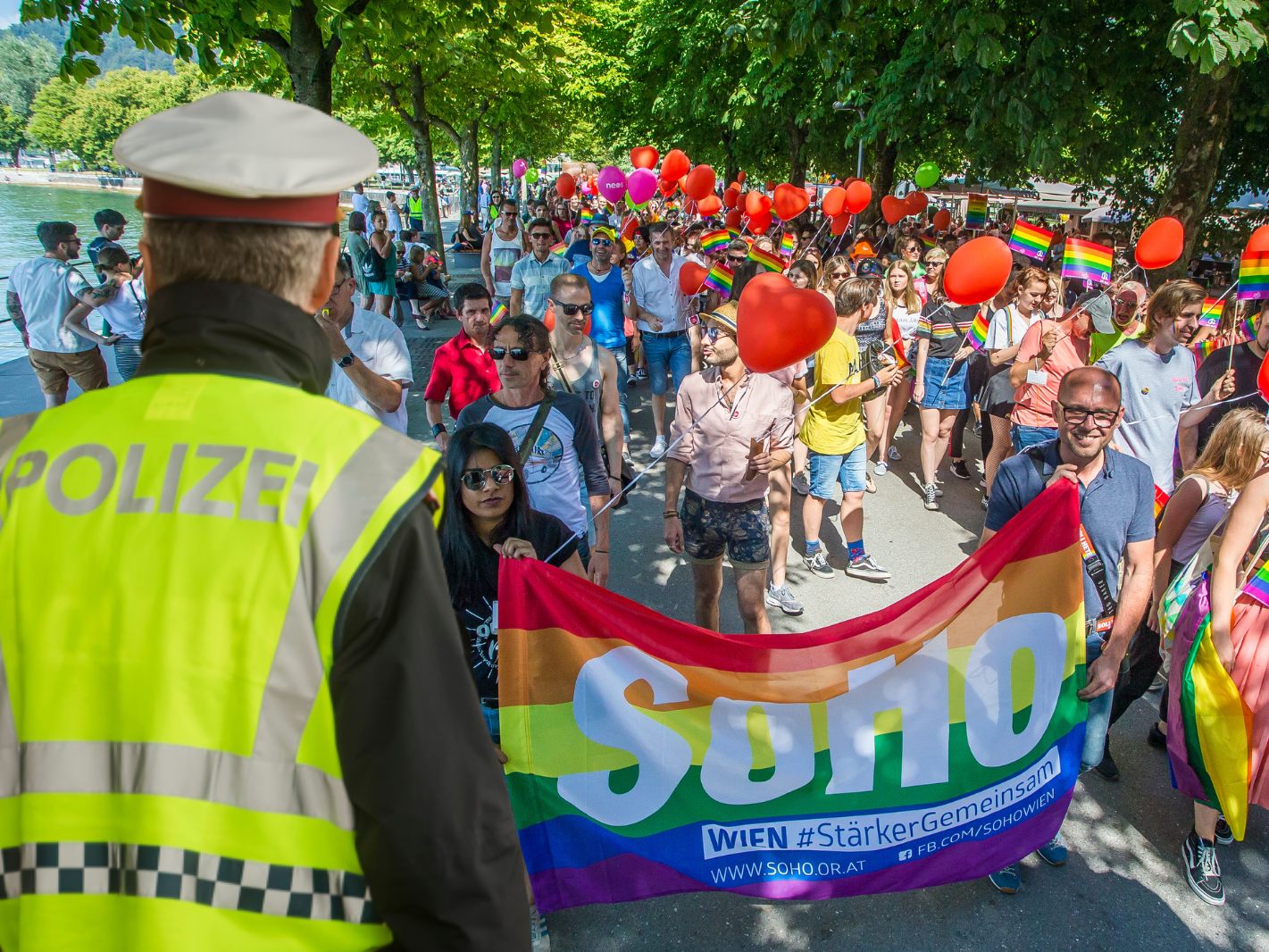 Am Samstag schoss ein Jugendlicher während der Pride Parade mit einer Pistole in die Luft.