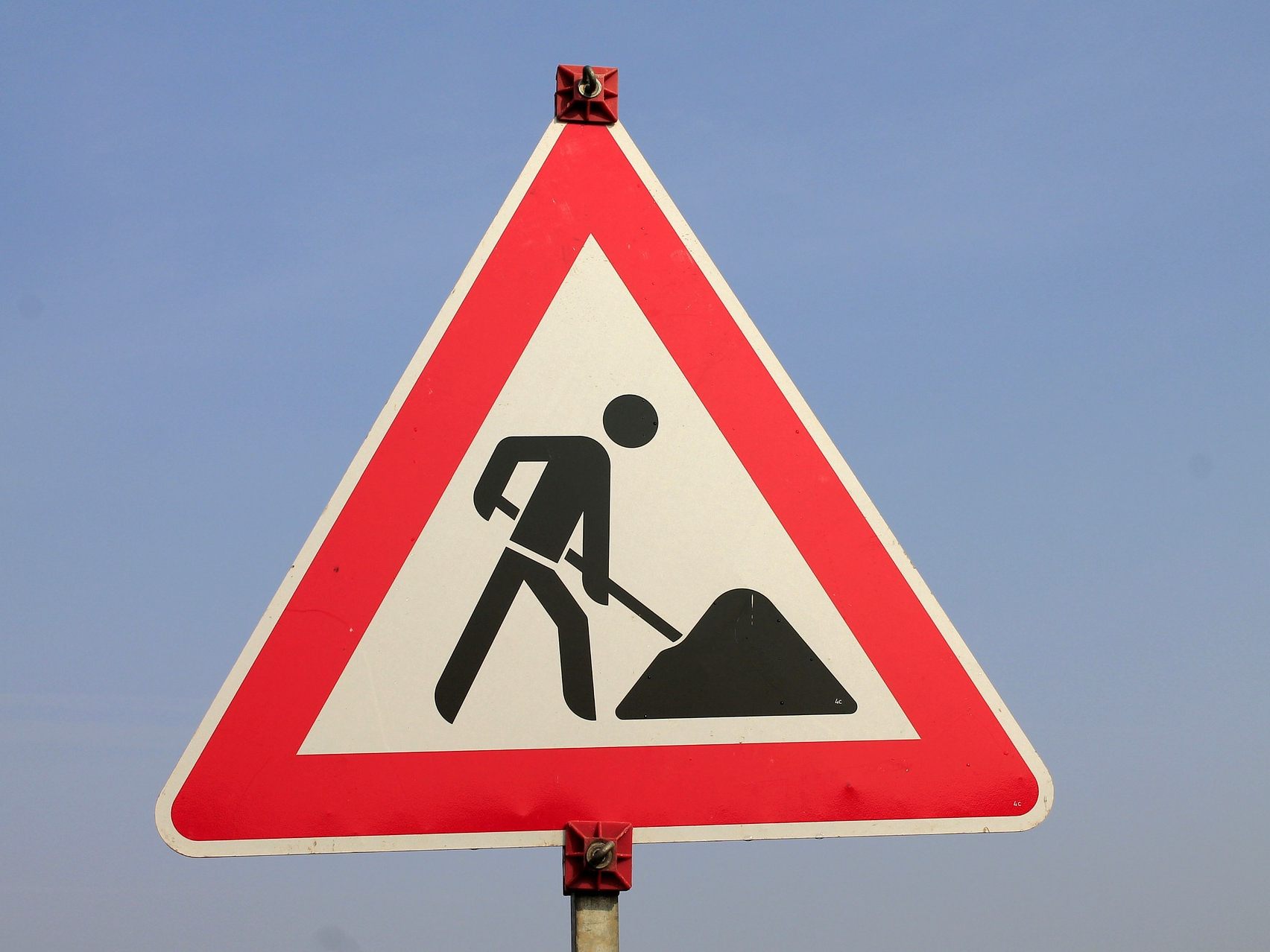Teile der Laxenburger Straße werden saniert. Teile der Laxenburger Straße werden saniert.