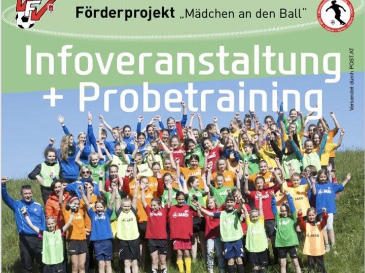 Mädchen an den Ball