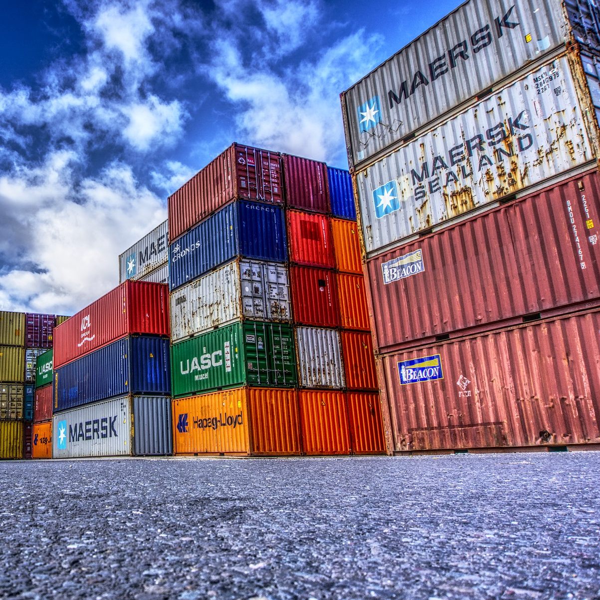 Bei Exporten und Importen wurde ein markanter Anstieg verzeichnet.