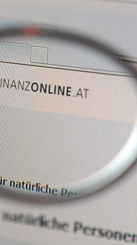 Auf FinanzOnline kann man eine Ratenzahlung beantragen.