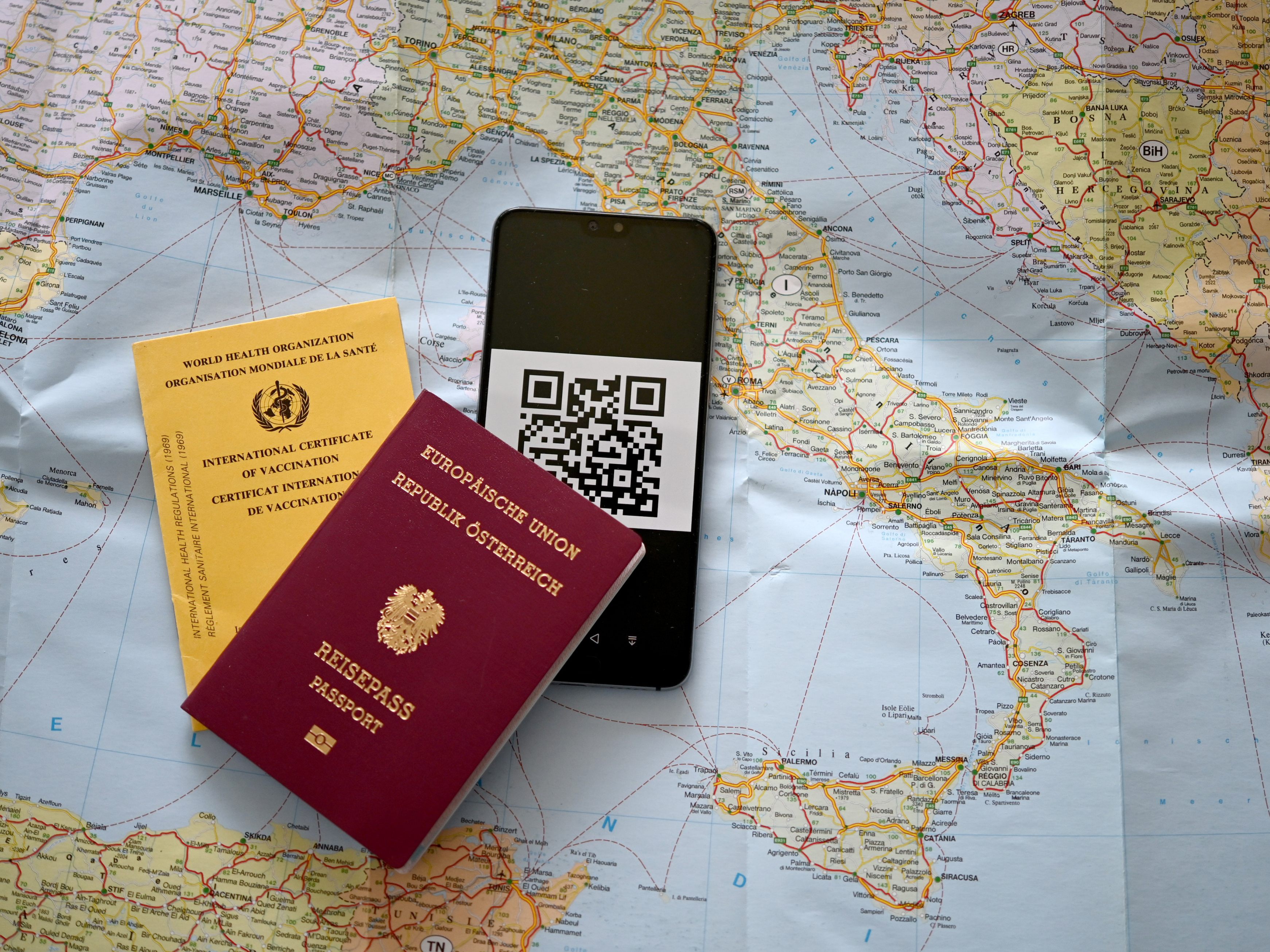 Die EU-Länder wollen einheitliche Regeln fürs Reisen ausverhandeln. Die EU-Länder wollen einheitliche Regeln fürs Reisen ausverhandeln.