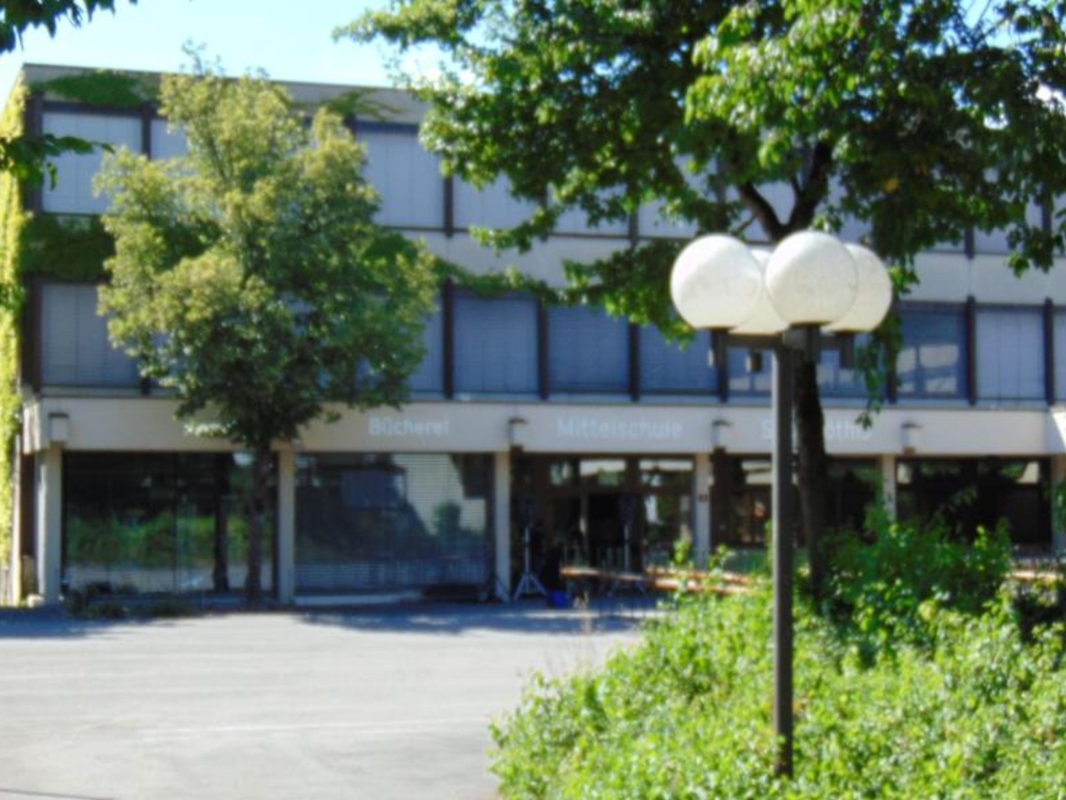 Die Mittelschule Sulz-Röthis wird in den kommenden Jahren einer Generalsanierung unterzogen Die Mittelschule Sulz-Röthis wird in den kommenden Jahren einer Generalsanierung unterzogen
