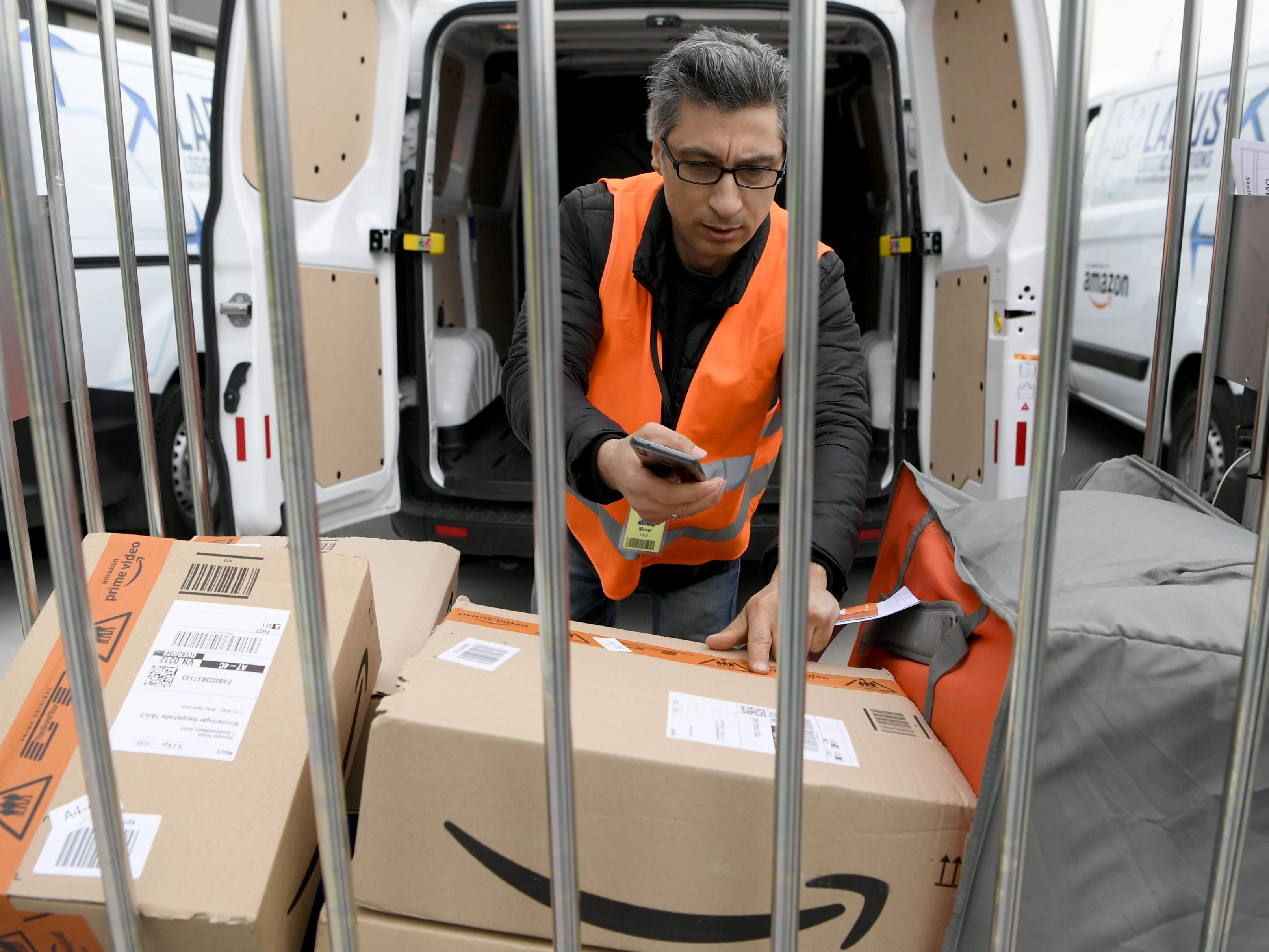 Noch ist Amazon der größte Kunde der Post. Noch ist Amazon der größte Kunde der Post.
