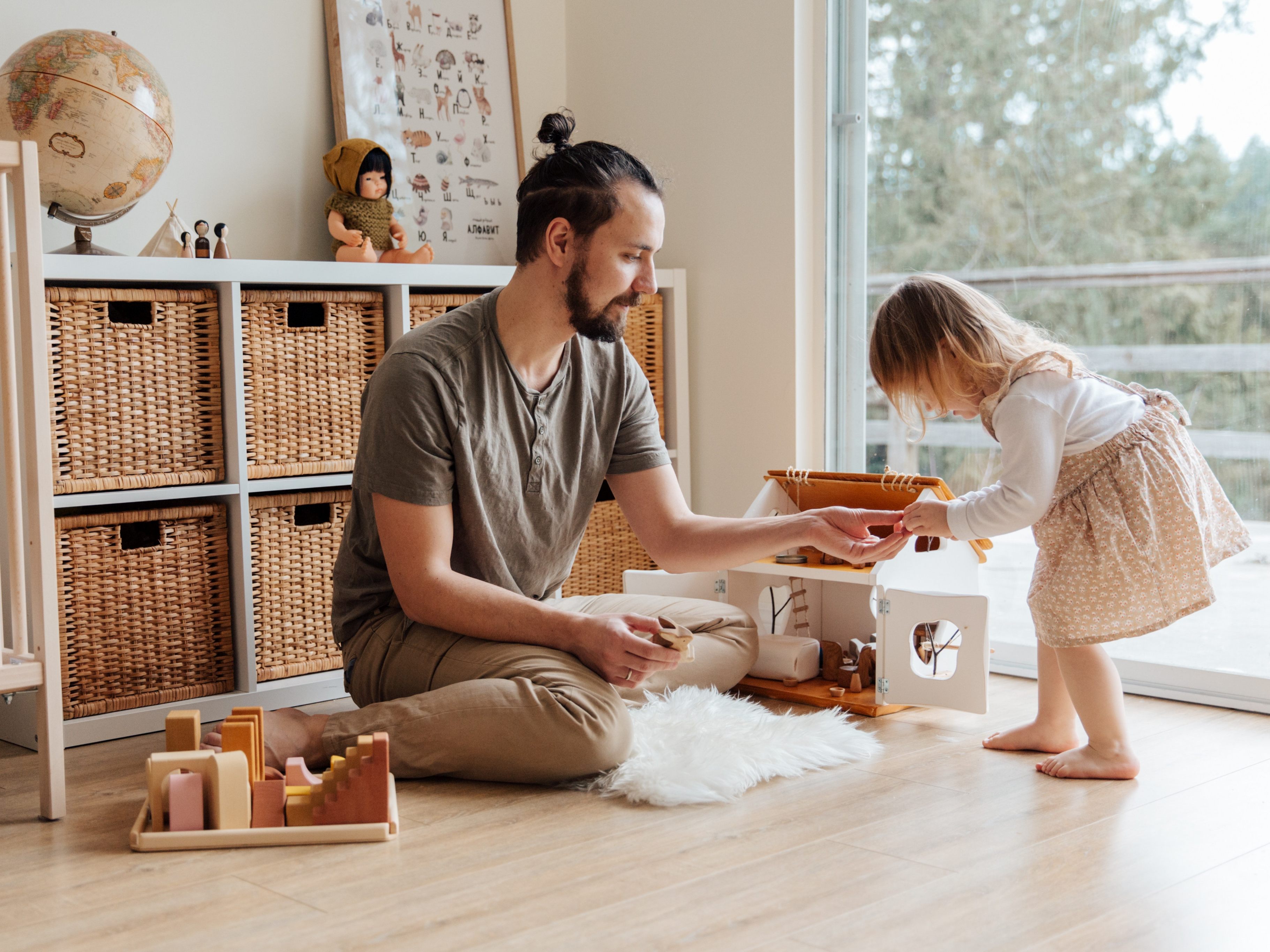 Die frühe Bildung ist so wichtig: Die Kleinsten lernen mit Vergnügen. (Foto: Tatiana Syrikova) Die frühe Bildung ist so wichtig: Die Kleinsten lernen mit Vergnügen. (Foto: Tatiana Syrikova)