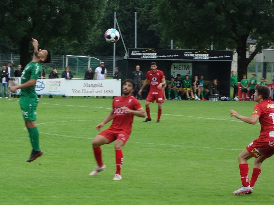 Für Murad Gerdi und seine Mitstreiter vom FC Egg setzte es eine unglückliche Niederlage. Für Murad Gerdi und seine Mitstreiter vom FC Egg setzte es eine unglückliche Niederlage.