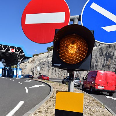 Bosnisch-kroatischer Grenzübergang Zaton Doli an der Adria