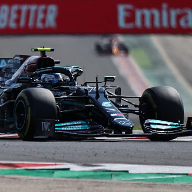 Bottas zeigte im zweiten Trainingsdurchgang auf