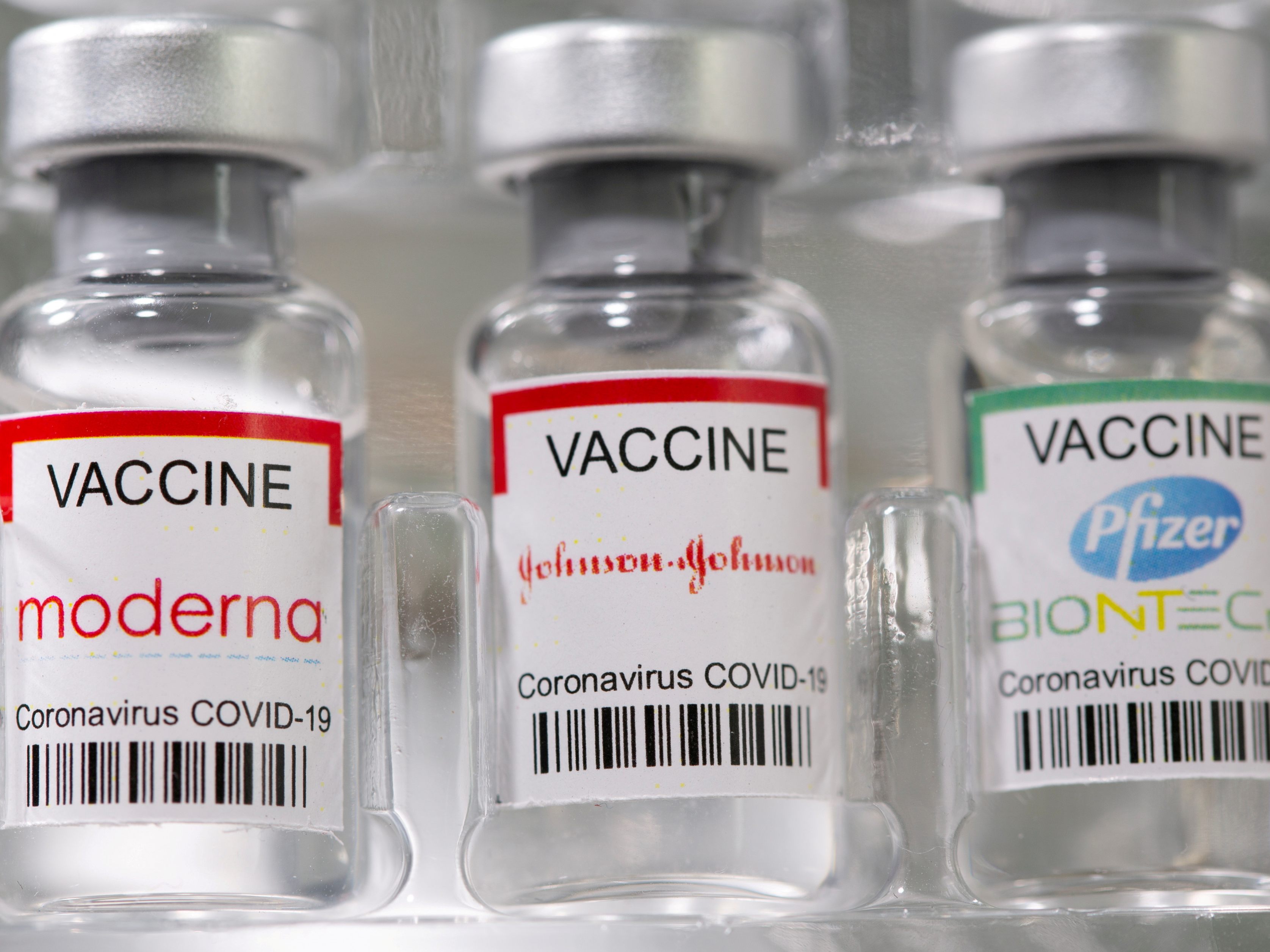 Die Impfstoffe von Biontech, Moderna und Johnson & Johnson stehen zur Verfügung. Die Impfstoffe von Biontech, Moderna und Johnson & Johnson stehen zur Verfügung.
