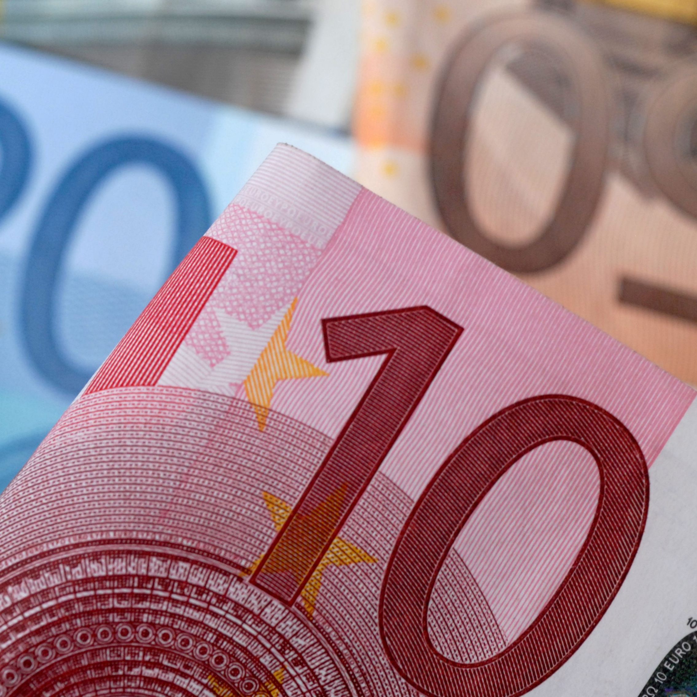 Die Warenimporte waren nicht wenig Geld wert.