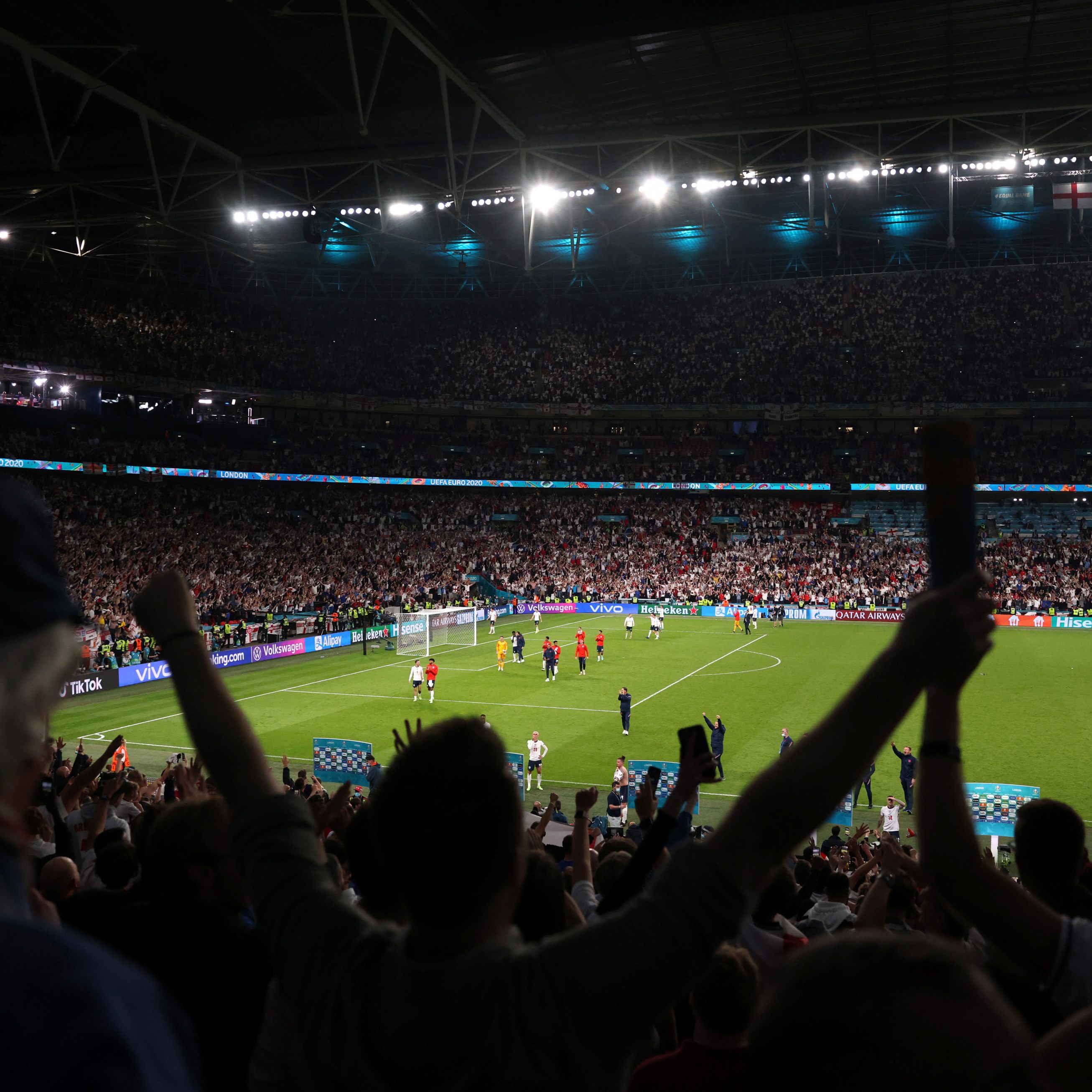 Die Fußball-EM soll auch Grund für den Anstieg bei den Corona-Fällen in England sein.