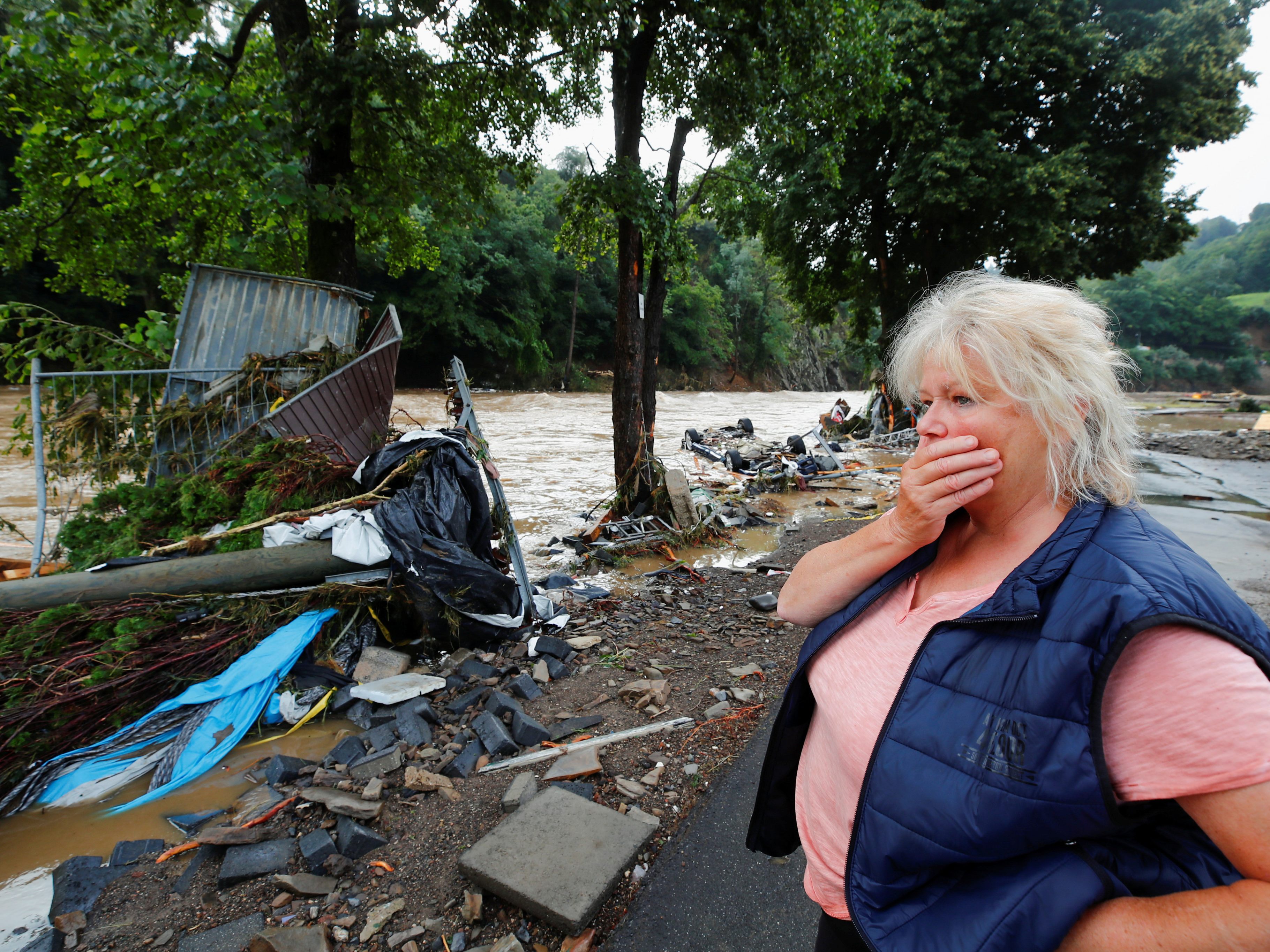 Heftige Unwetter in Deutschland sorgten für Hauseinstürze. Heftige Unwetter in Deutschland sorgten für Hauseinstürze.