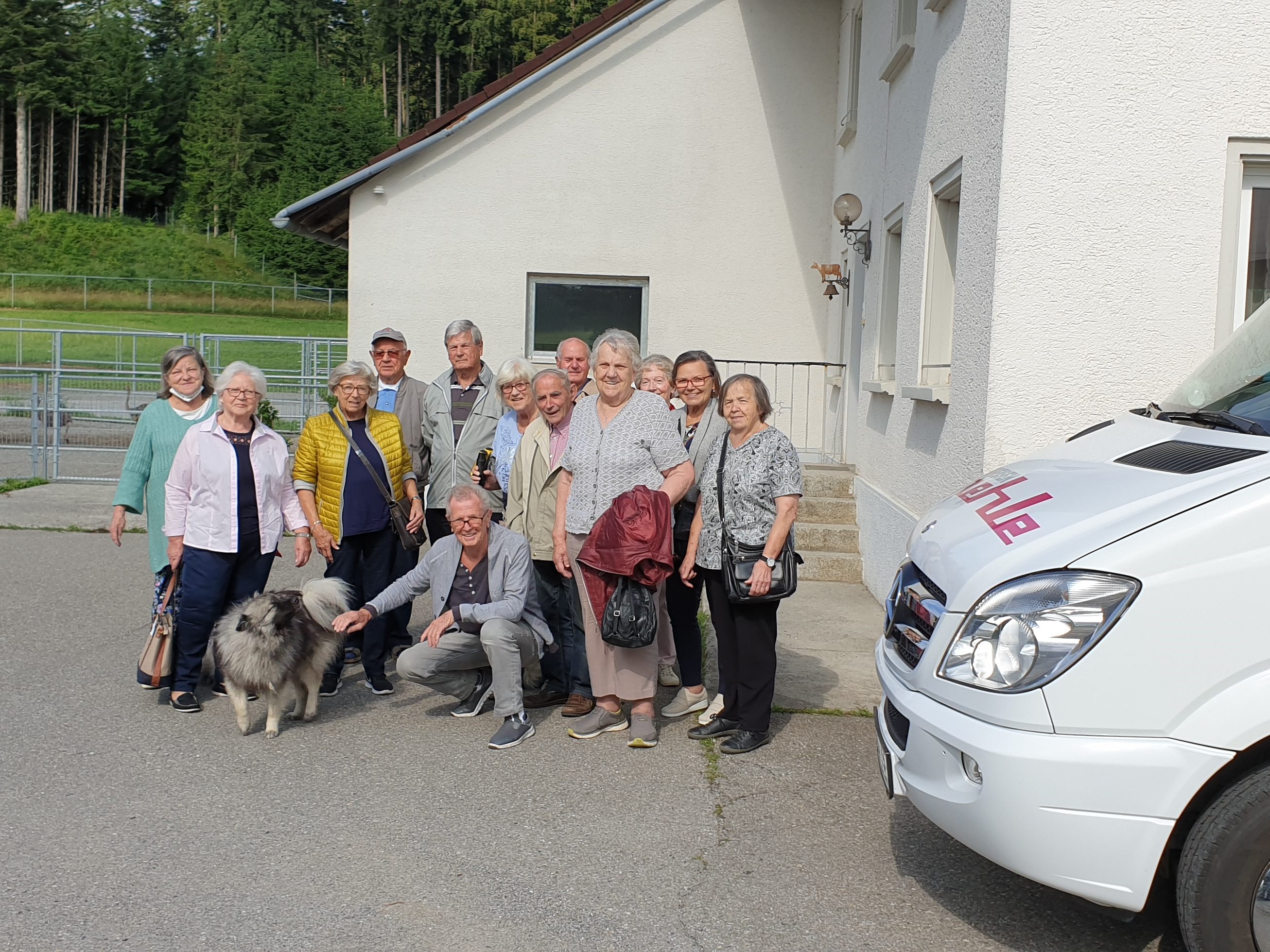 Ankunft bei der Straußenfarm.
