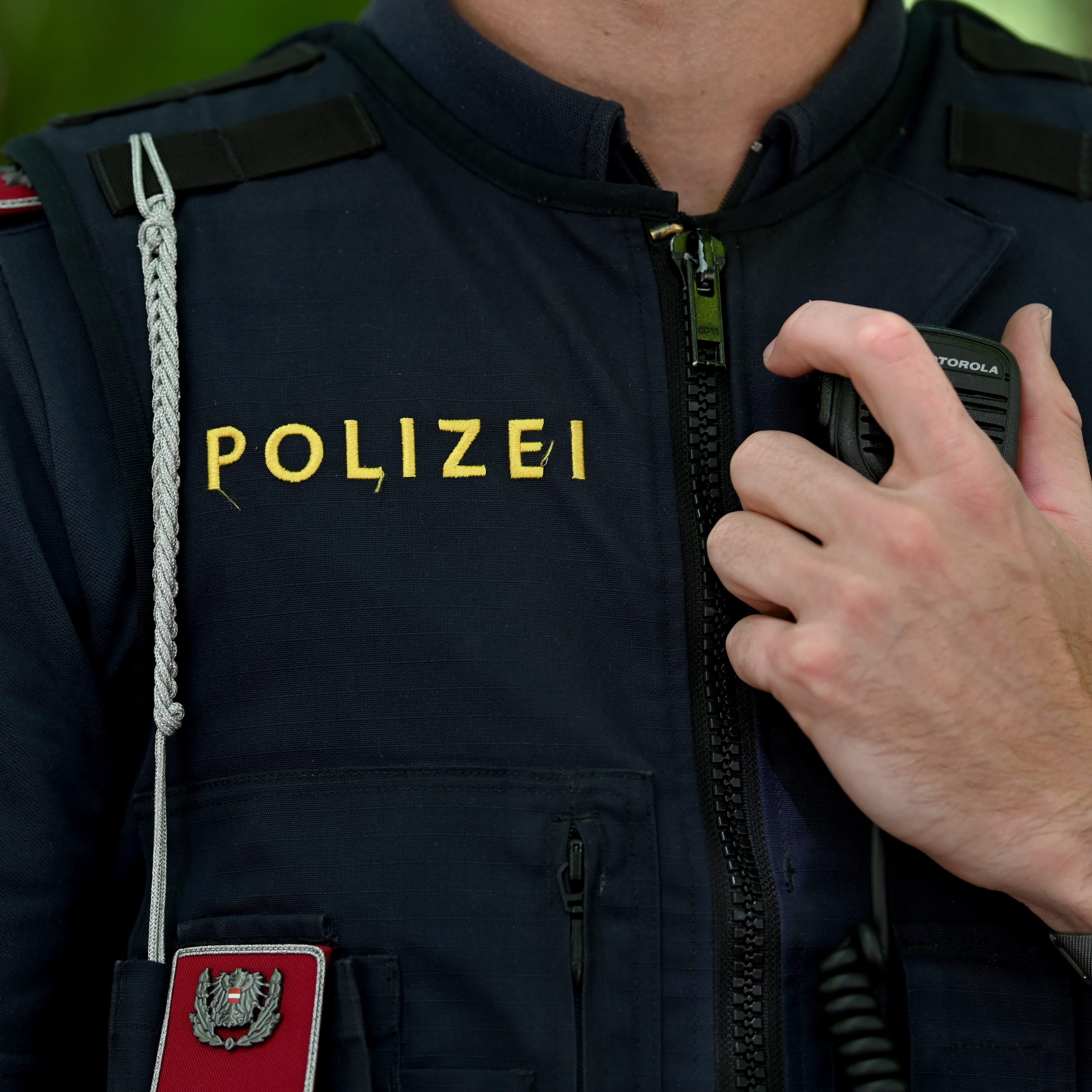 Die Polizei ermittelt wegen Tierquälerei.