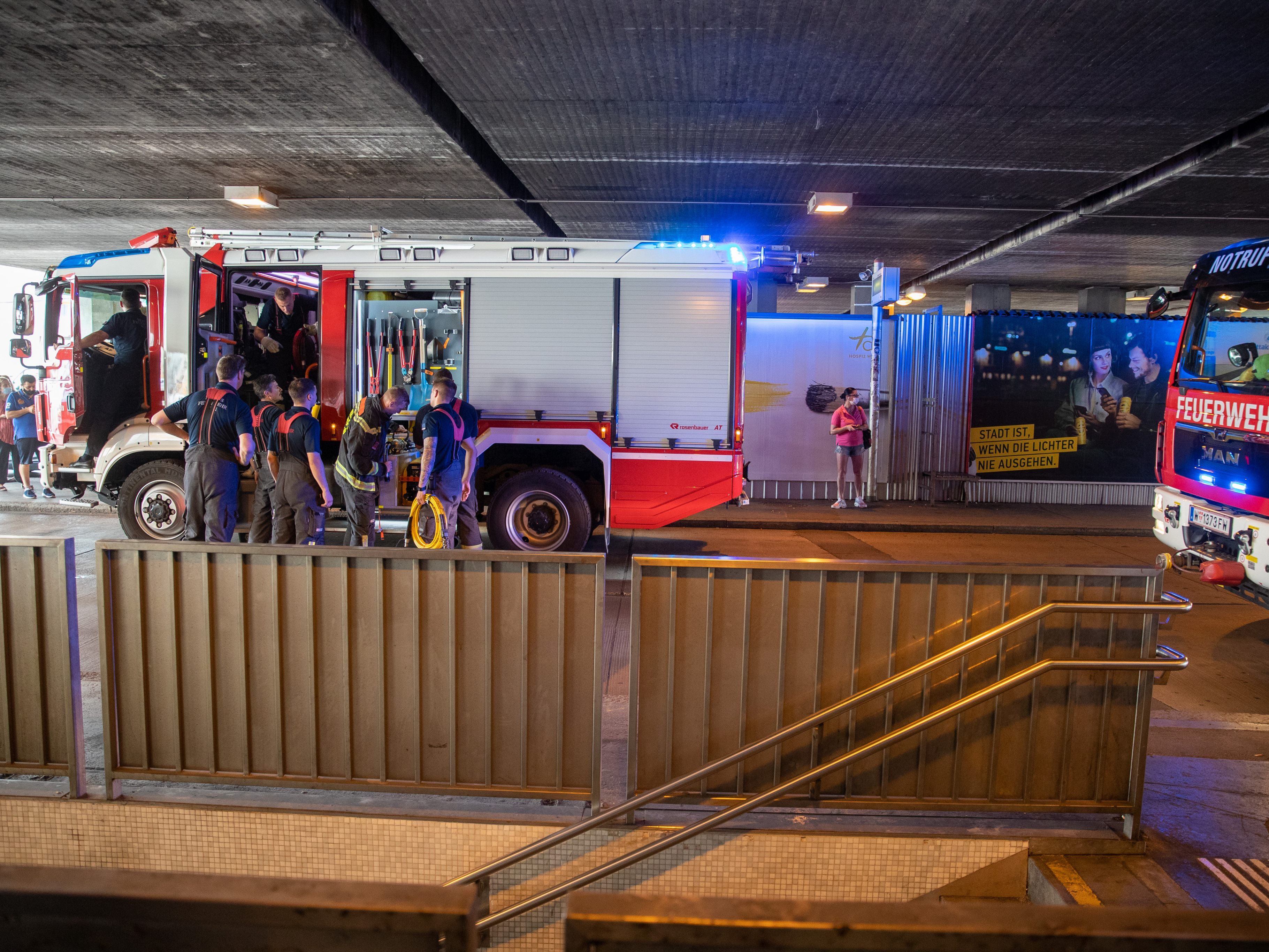 Straßenbahnunfall am Wiener Matzleinsdorfer Platz forderte Verletzte.