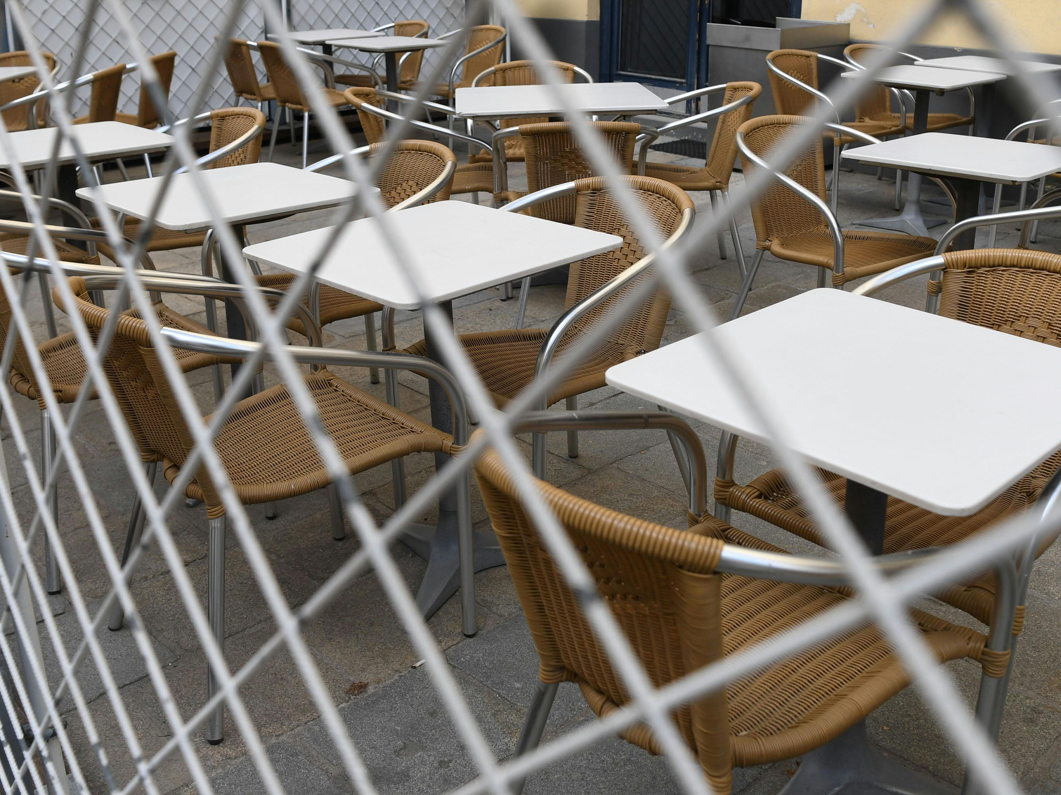 2020 und im ersten Halbjahr 2021 musste die Gastro rund 9 Milliarden Euro Umsatzverlust verbuchen.