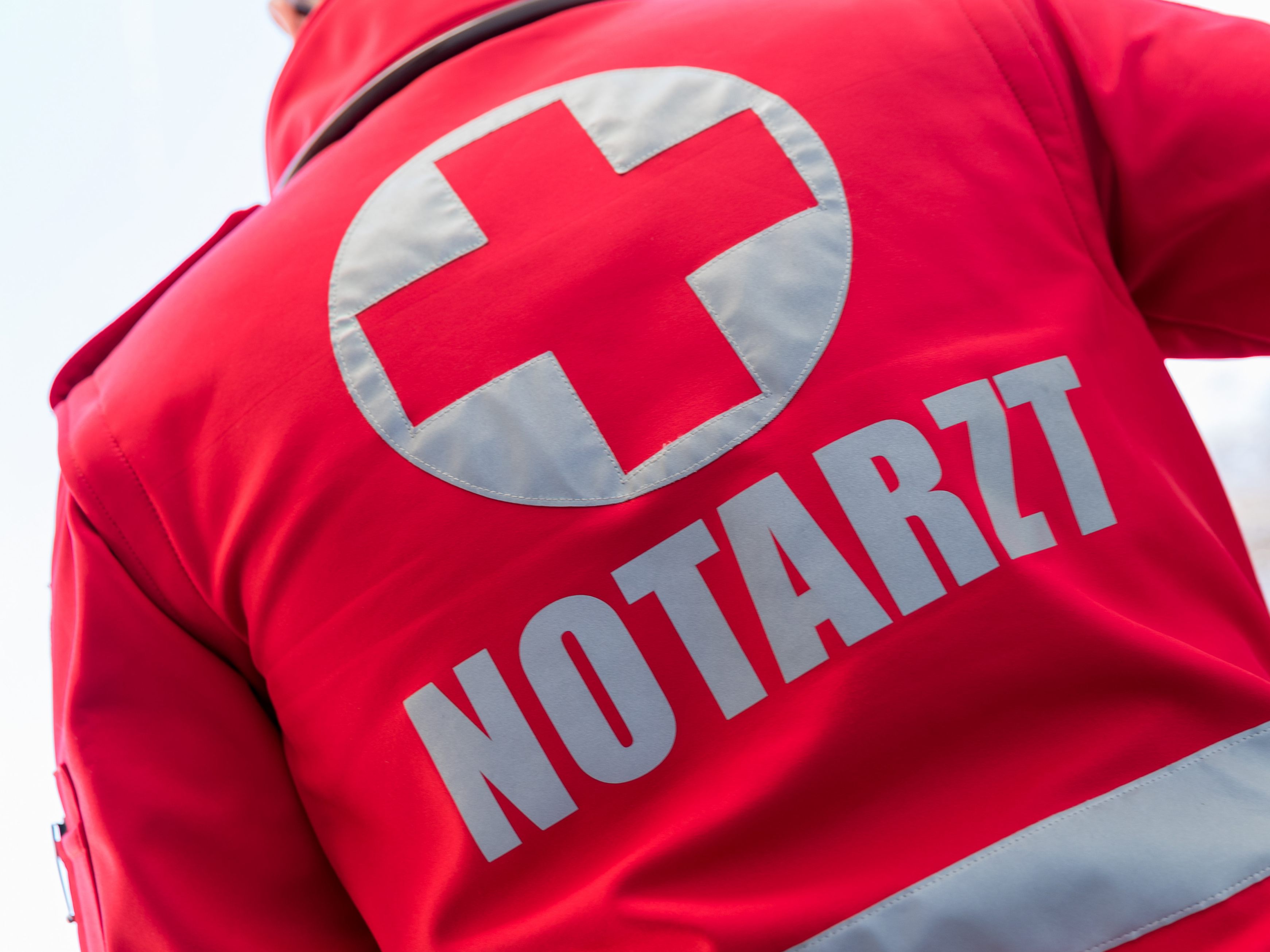 Vorarlbergerin wollte ins Rollen geratenes Fahrzeug aufhalten.