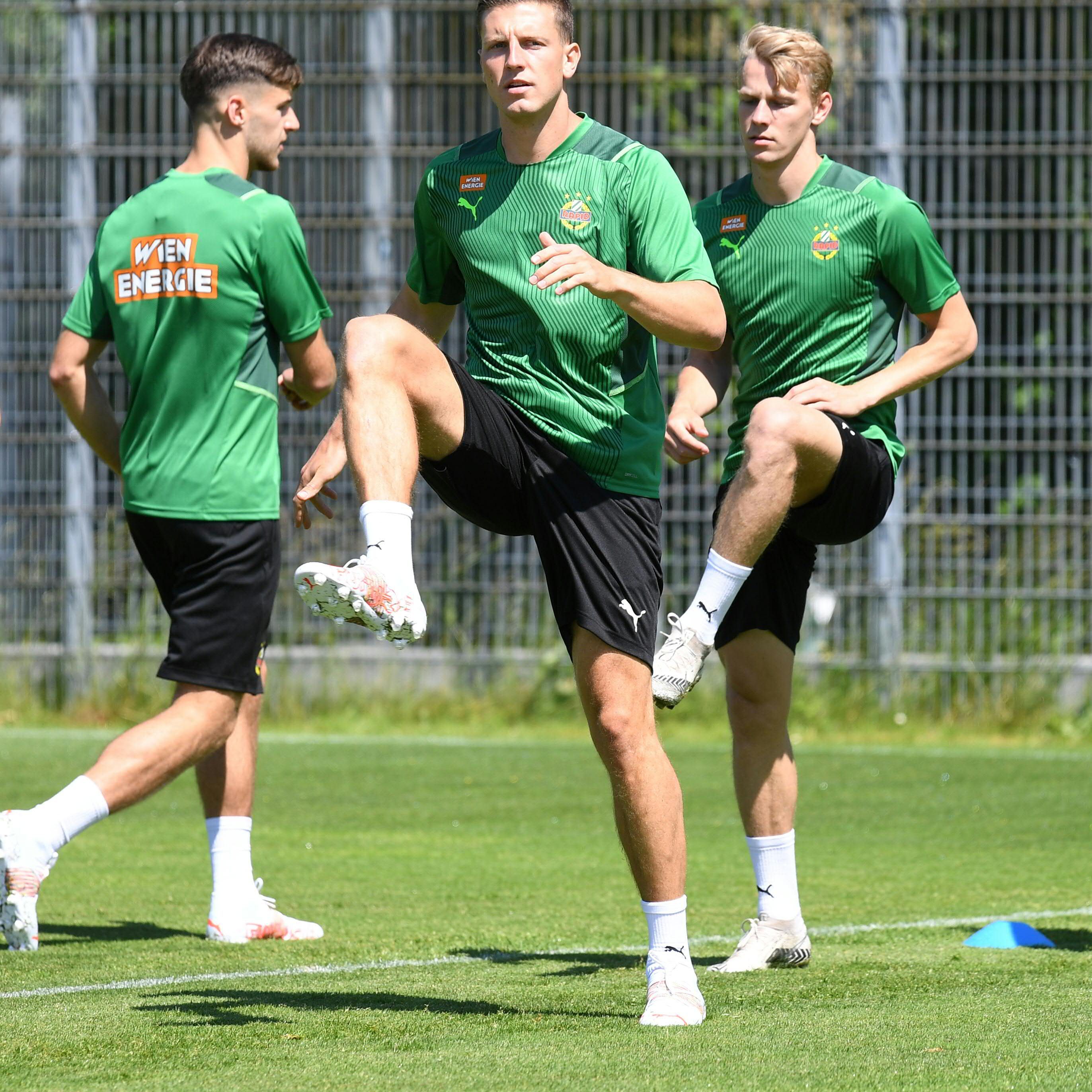 Wiederbelebungs-Training gab es beim SK Rapid Wien.