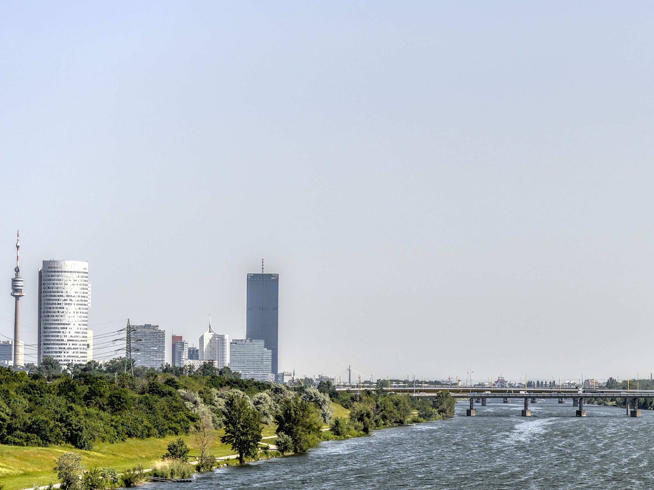 Das Donau-Hochwasser hatte zum Badeverbot an der Neuen Donau geführt. Das Donau-Hochwasser hatte zum Badeverbot an der Neuen Donau geführt.