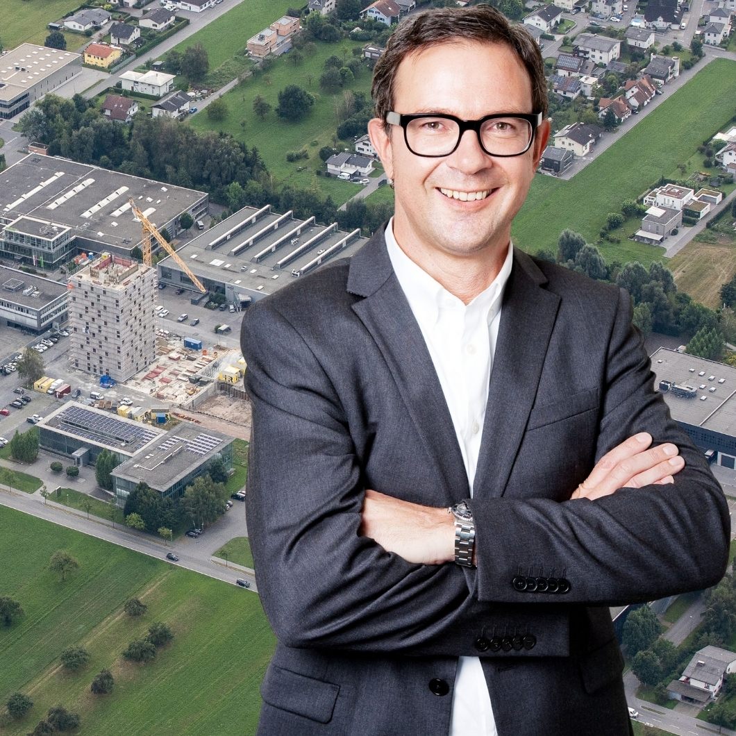 Möglich wird das Vorhaben durch einen Grundsatzbeschluss der Lustenauer Gemeindevertretung von vergangener Woche, wonach die rund 23.000 Quadratmeter des Projektgebietes an Investorengesellschaften unter Führung von Prisma verkauft werden sollen.