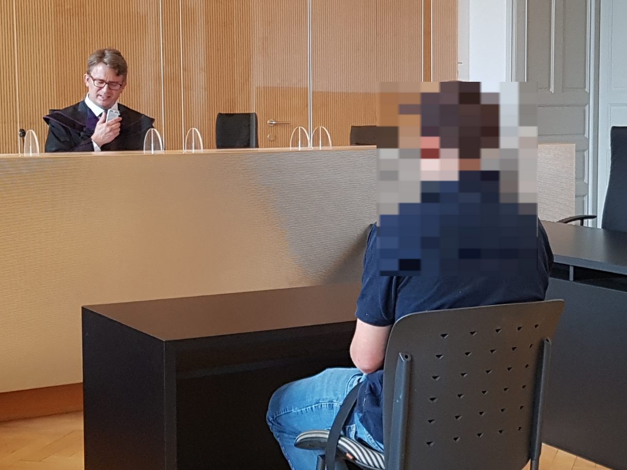 Der Raser fuhr ohne Führerschein.