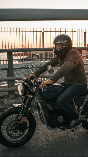 Die Elektromotorräder des schwedischen Herstellers RGNT sind mit Batterien von e.battery systems ausgestattet.