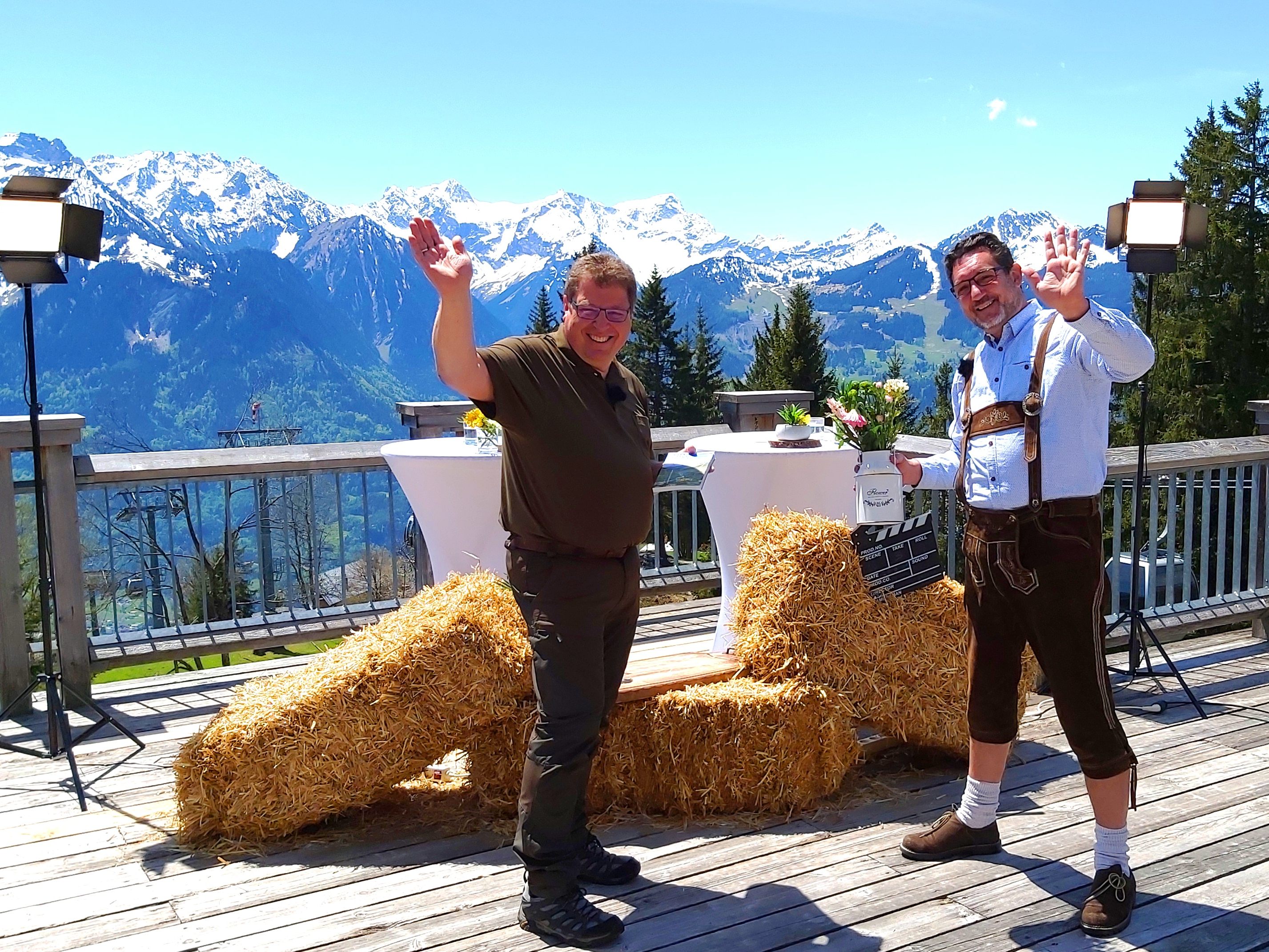 Frak Stecher ist zu Gast in der 202. Folge "us dr Gondl" am Muttersberg bei Bludenz-Nüziders