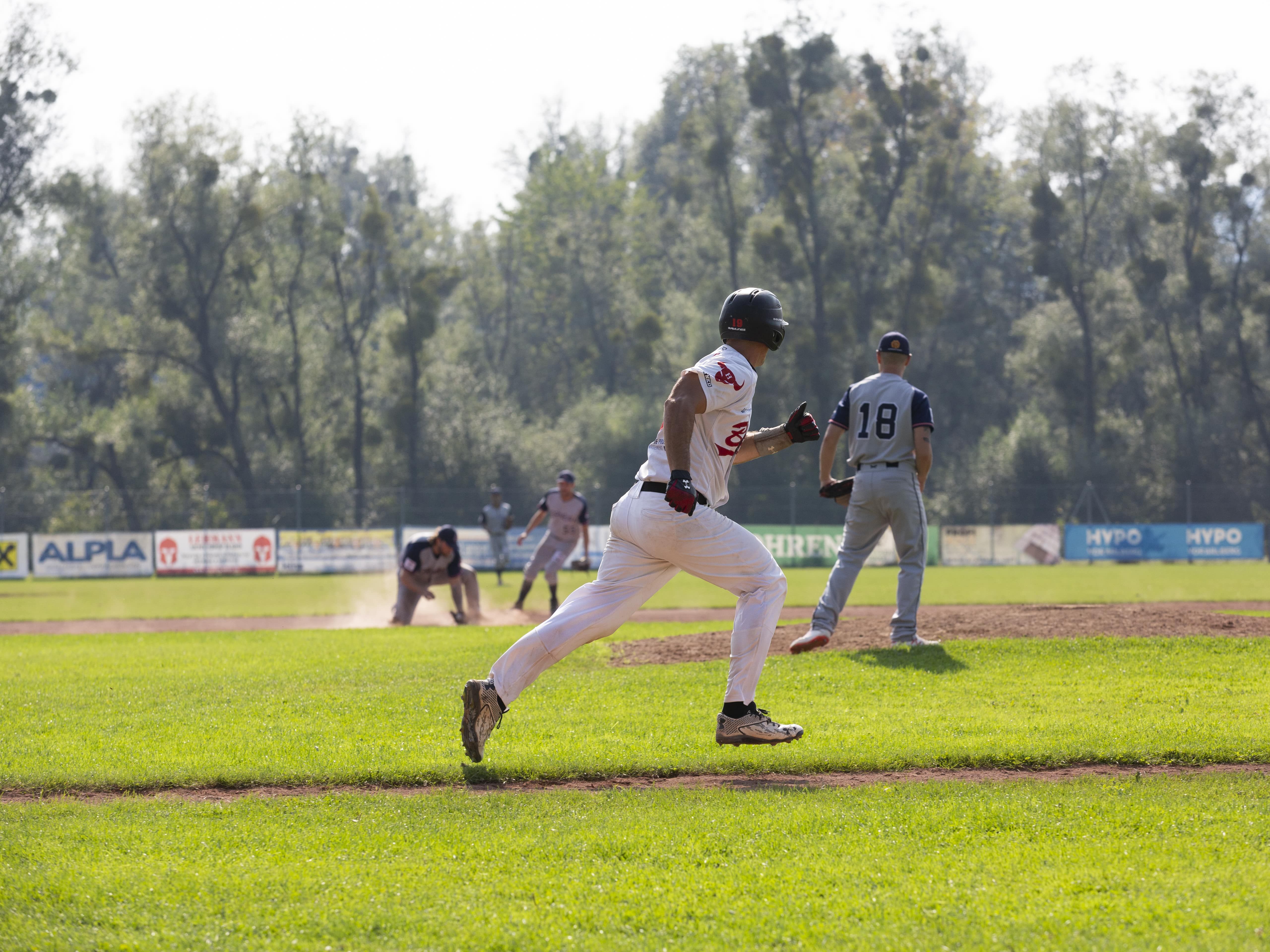 Hubert Böhler gelang am Sonntag der erste Homerun seiner Karriere! Hubert Böhler gelang am Sonntag der erste Homerun seiner Karriere!